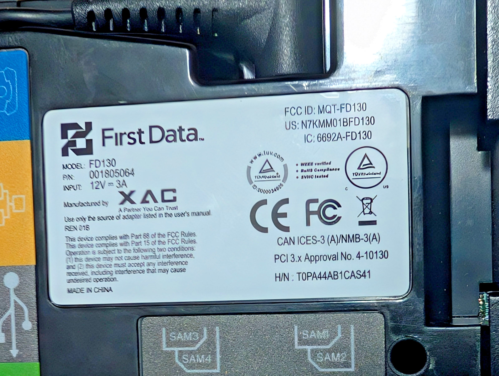 FIRST DATA FD130 – 001805064 Credit Card Terminal w/Paper and Power Adapter