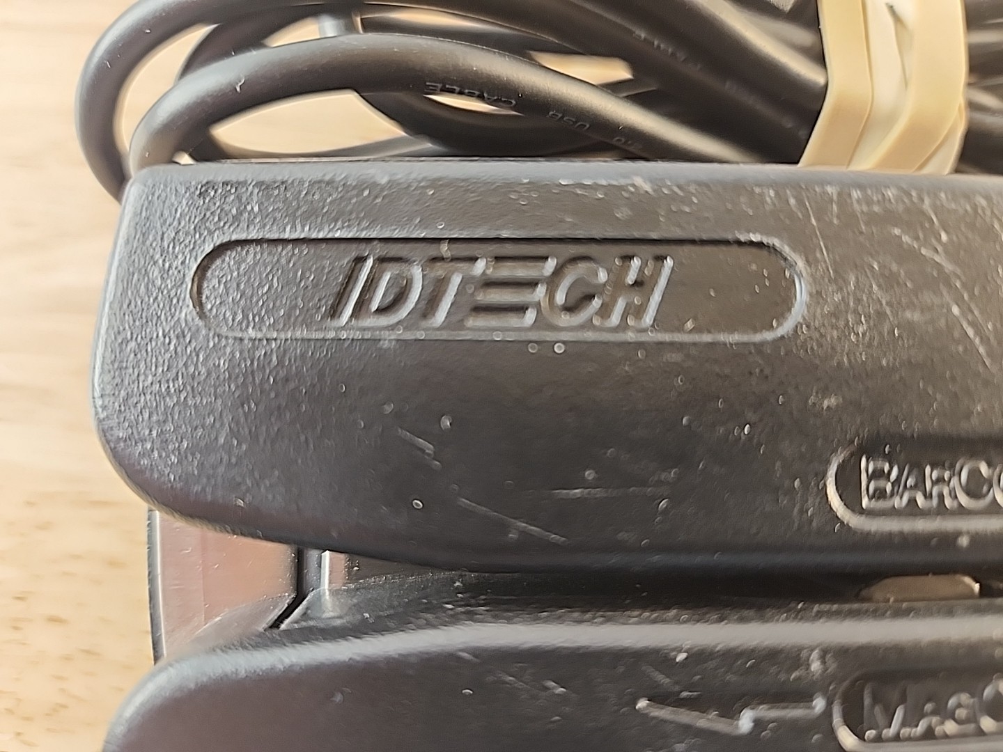 Idtech WCR3237-612U Omni Barcode and MagStripe Reader, Track 1, 2