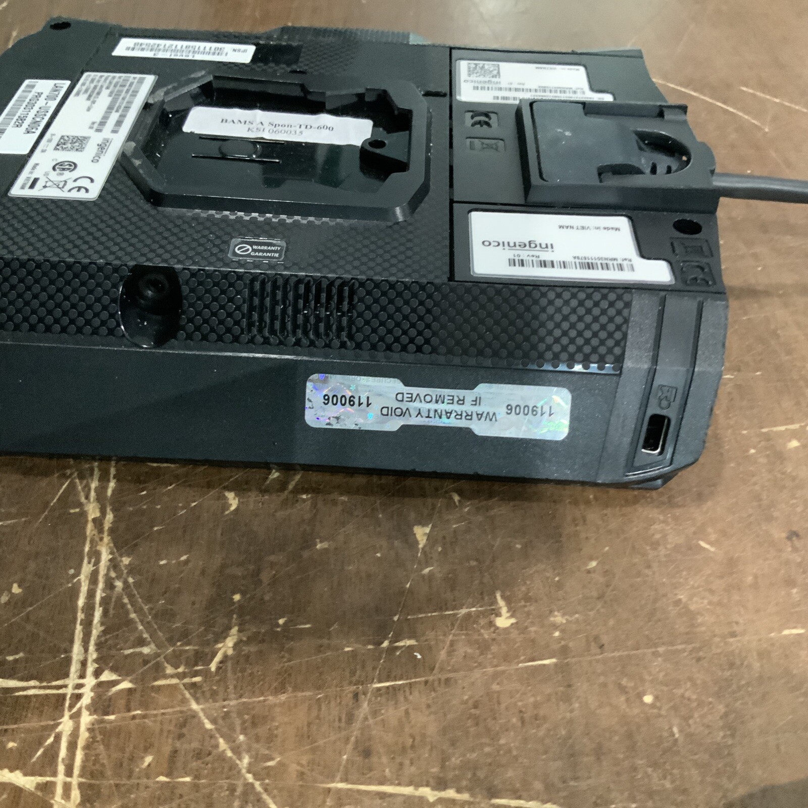 Ingenico Lane 700 Credit Card Terminal With Cords, No Stylus