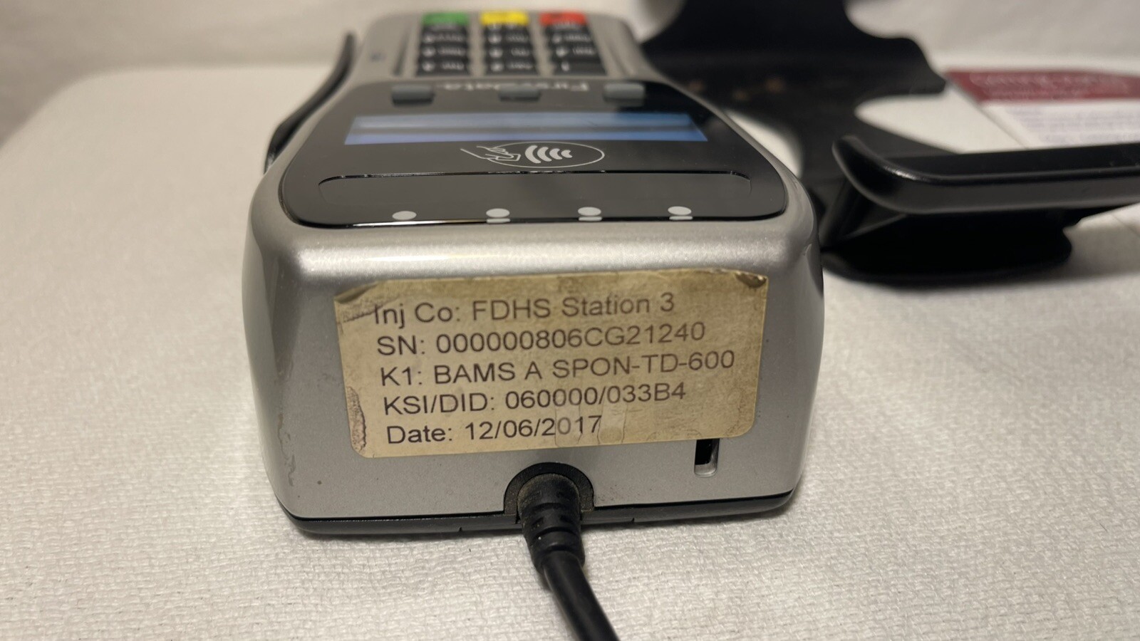First Data FD-35 Credit Card Reader EMV NFC Pin Pad DRE3-4 W/Base *Fast Shipping