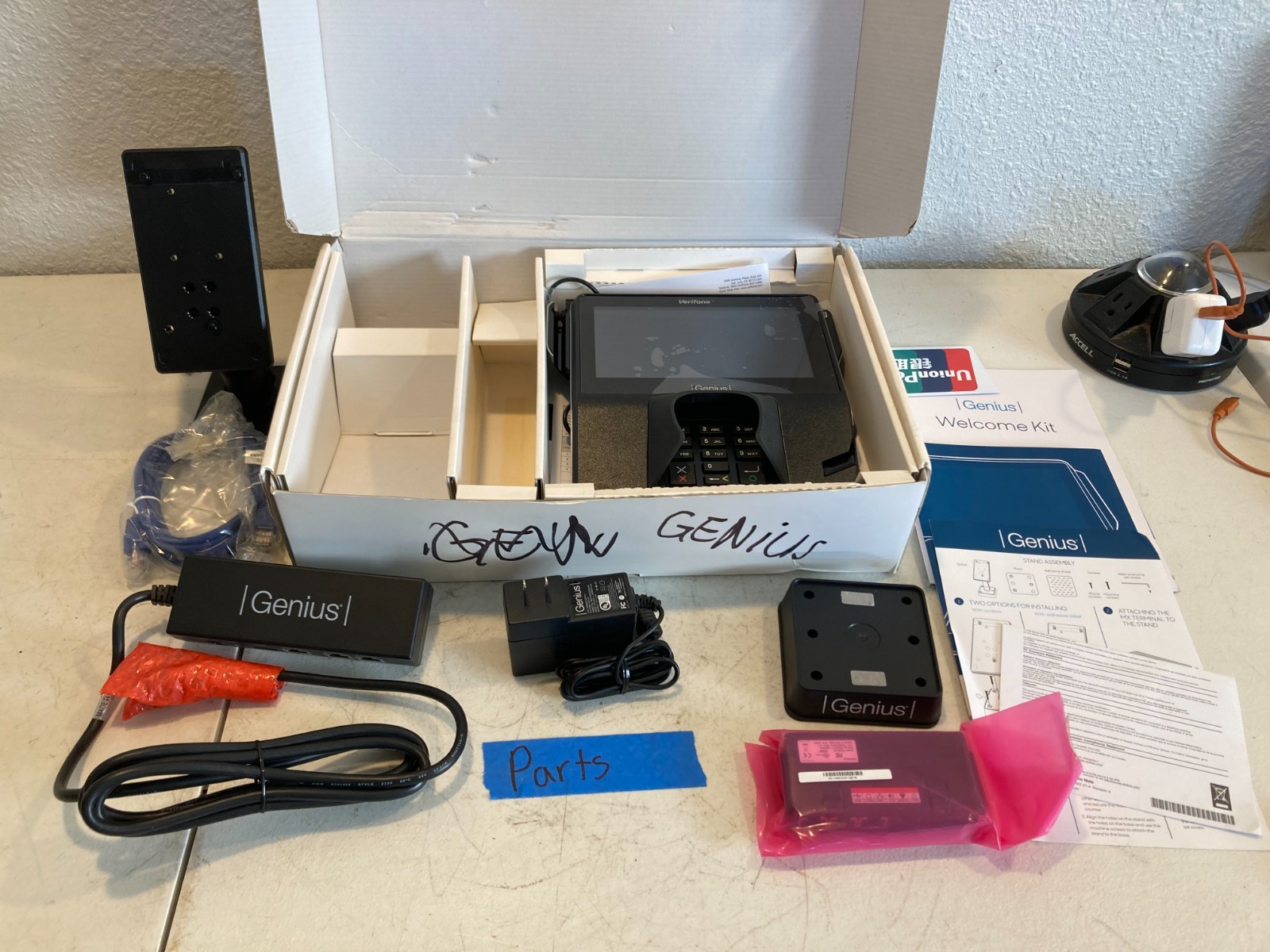 Verifone MX925 Genius Payment Terminals w/ Power Supplies