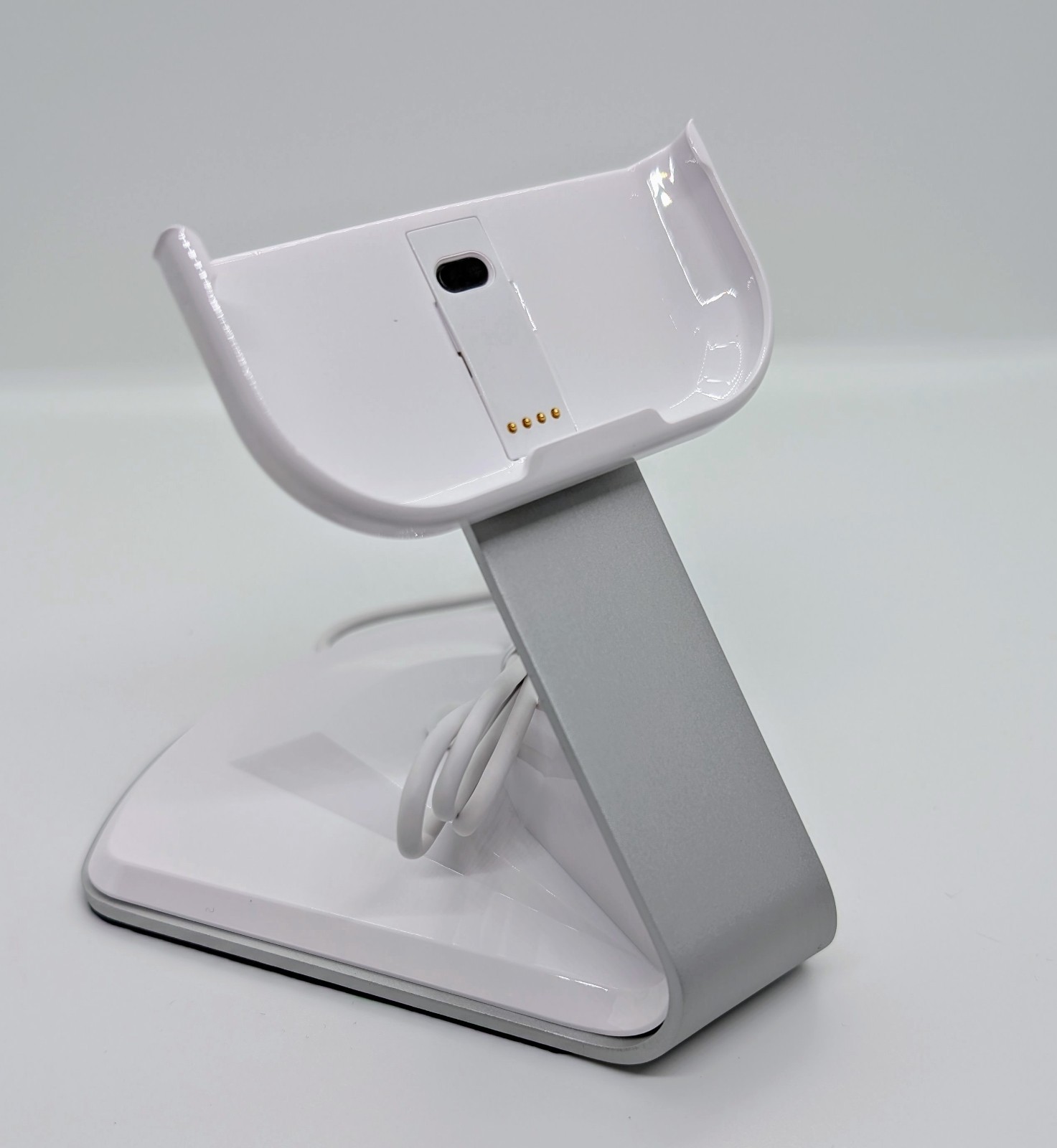 MAGTEK TDYNAMO WHITE STAND/CHARGER NIB