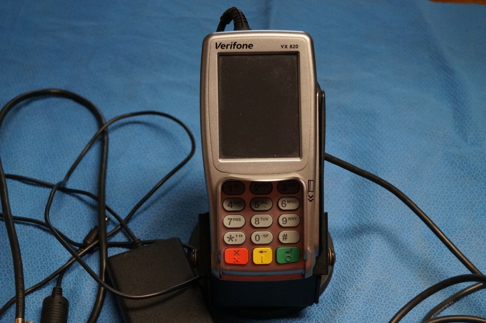Verifone VX 820 Pin Pad With Power Supply And ENS Swivel Tilt Holder
