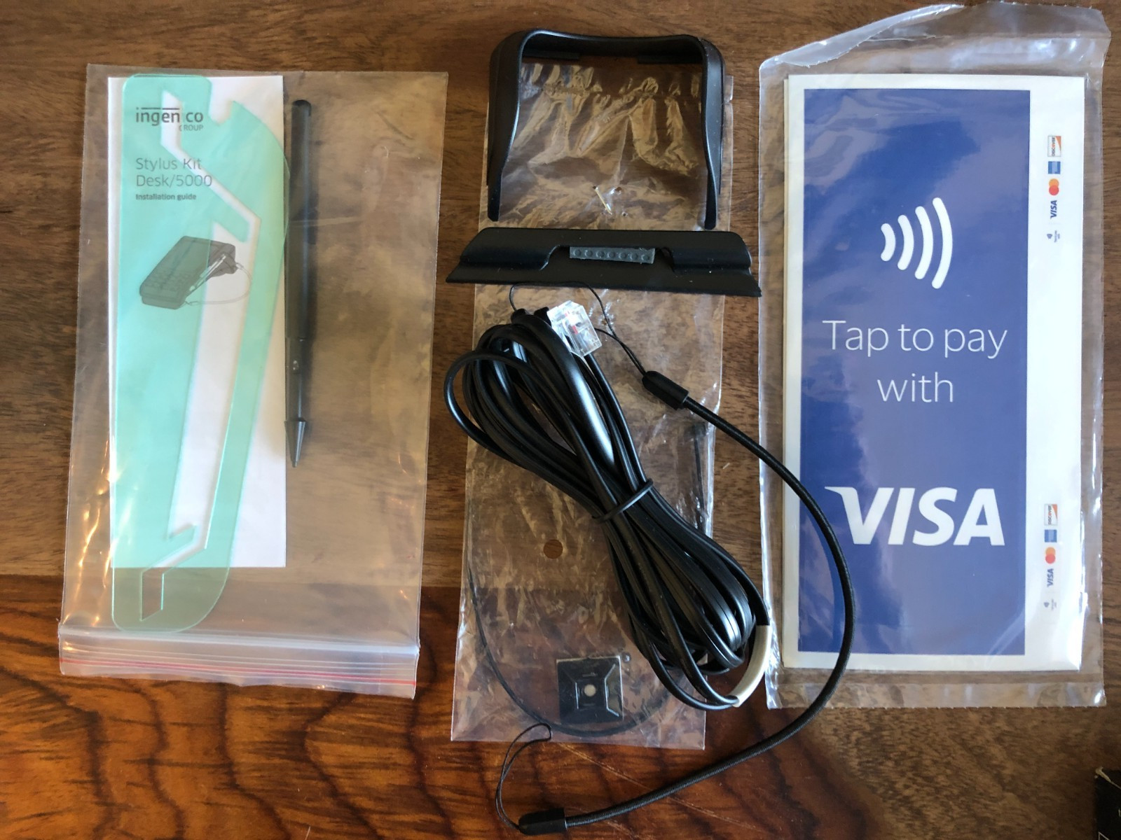 Ingenico Desk 1500 Credit Card-Chip-Tap terminal with accessories+24 therm rolls