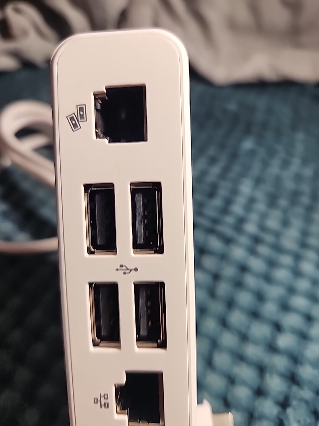 Brand New !!! Clover Cable YJ3 Mini Triangle Hub (1HYNZZZ0168) for Clover Mini