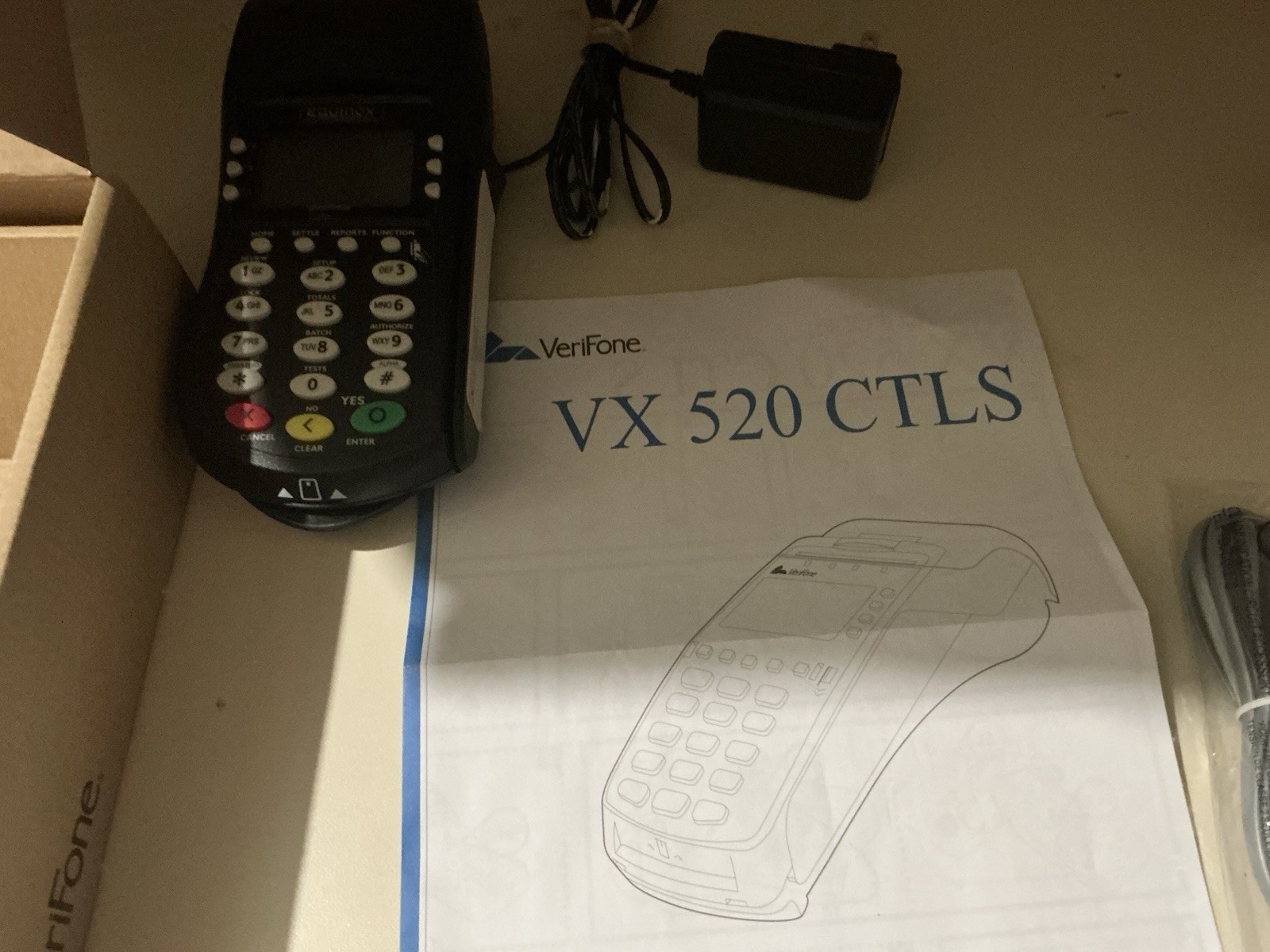 VeriFone VX 520 CTLS M252-653-AD-NAA-3~ W/ Original Box