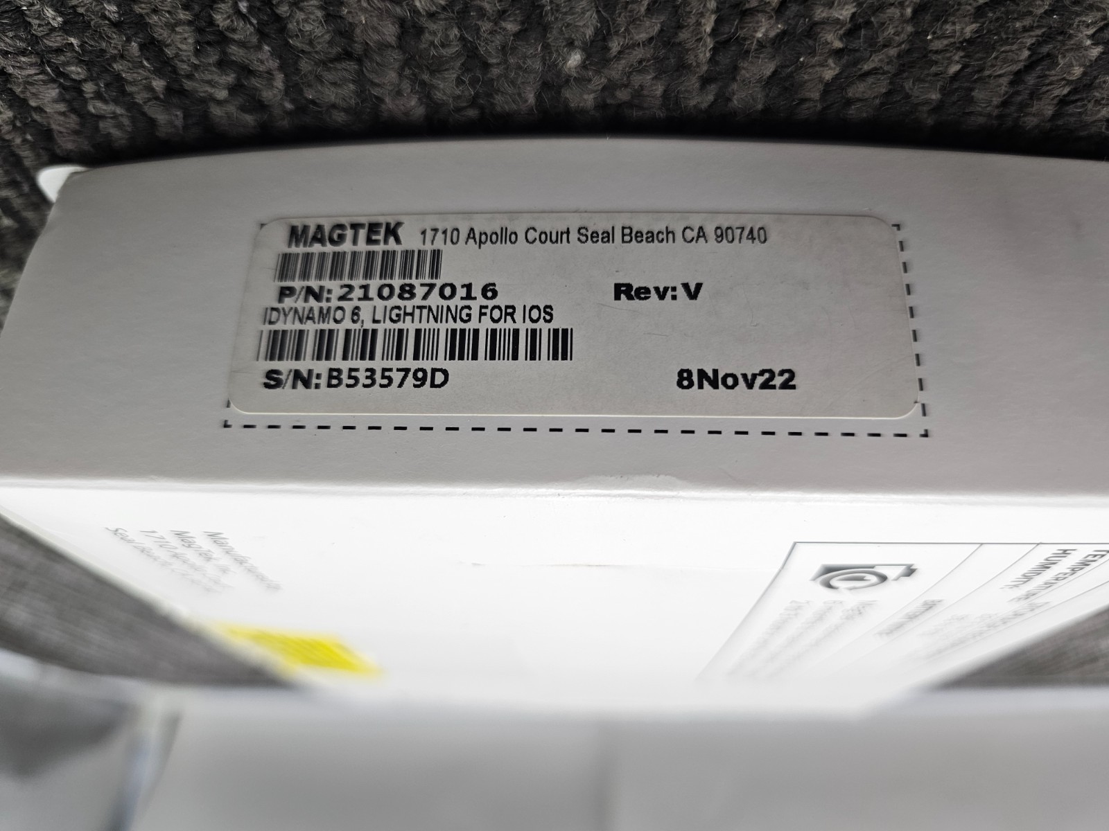 MAGTEK 21087016 iDynamo 6 Lightning Connection Secure Card Reader Authenticator