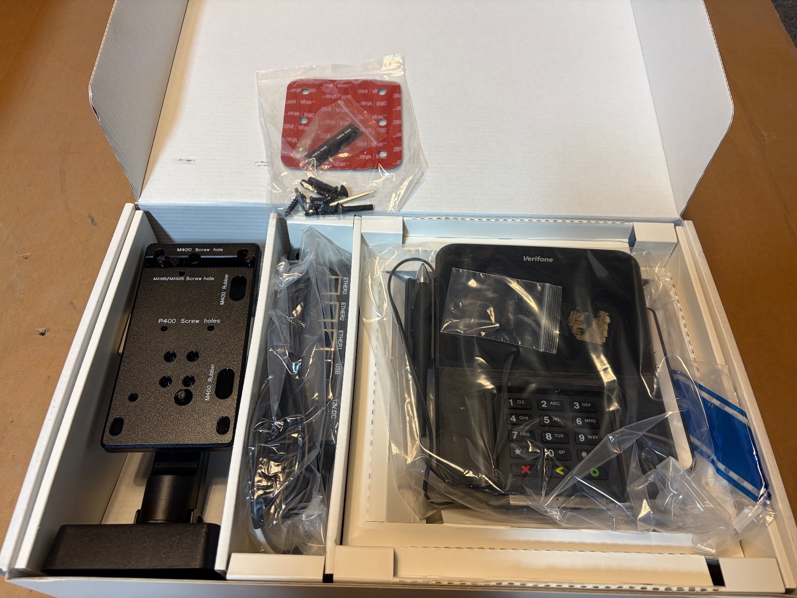 Verifone M400 WIFI/BT Credit Card/Debit Card Reader Payment Terminal