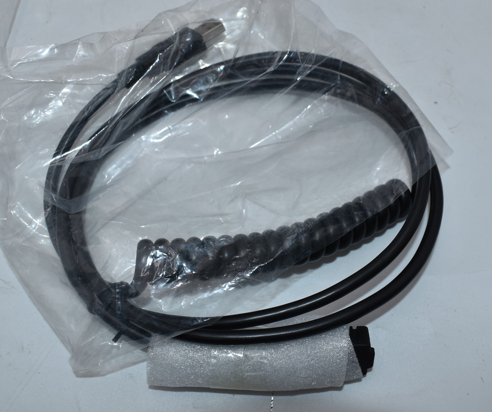 Open Box – Verifone P400 Plus PIN Pad (M435-003-04-NAA-5) + Cable – Card Reader