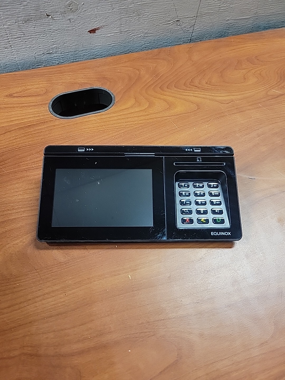 Equinox Luxe 8500i LCD Touchscreen Terminal **UNTESTED**