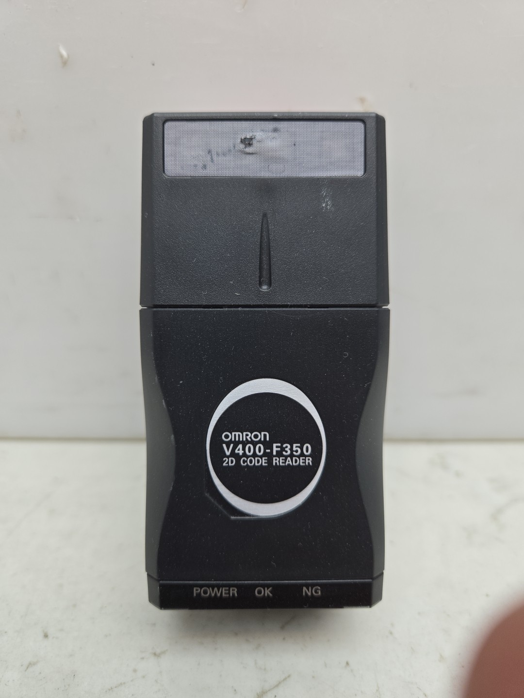 Omron V400-F350 2D Bar Code Reader Used Read Cracked Housing See Pictures