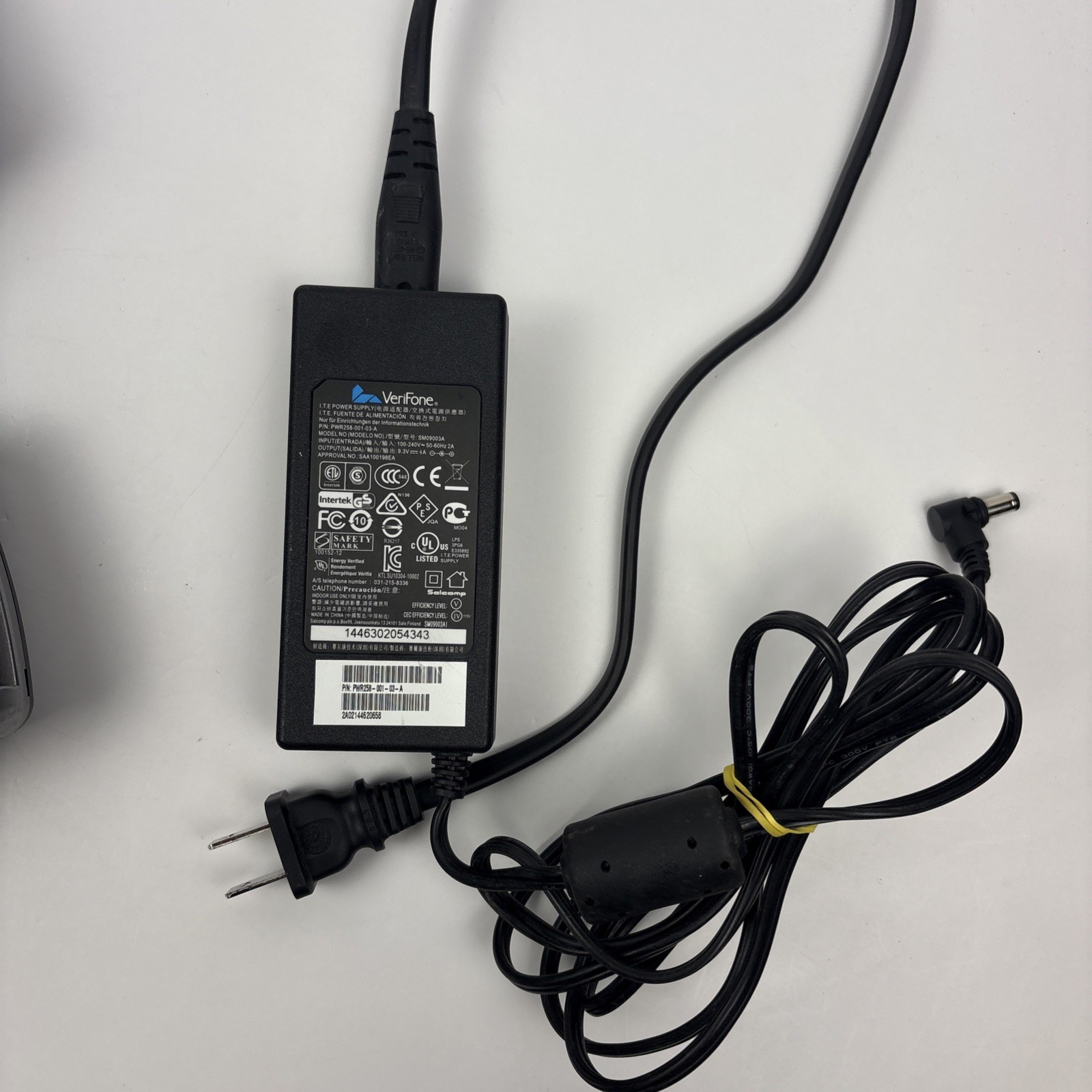 Lot of 2 VeriFone VX520 Credit Card Terminals Parts Repair 1 Tamper 1 No Power