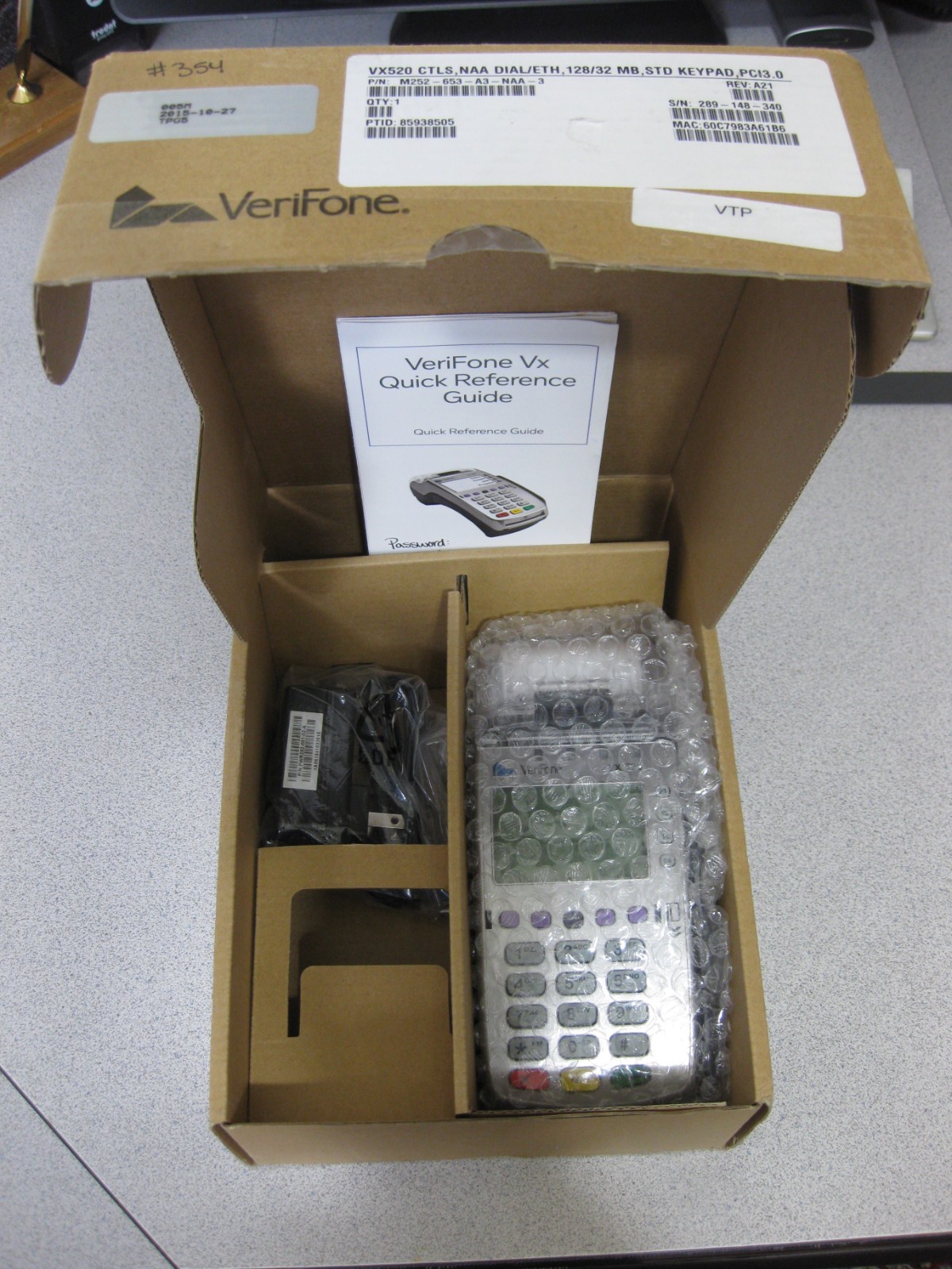 VeriFone Model VX 520 POS Credit Card Reader Terminal with Power Supply