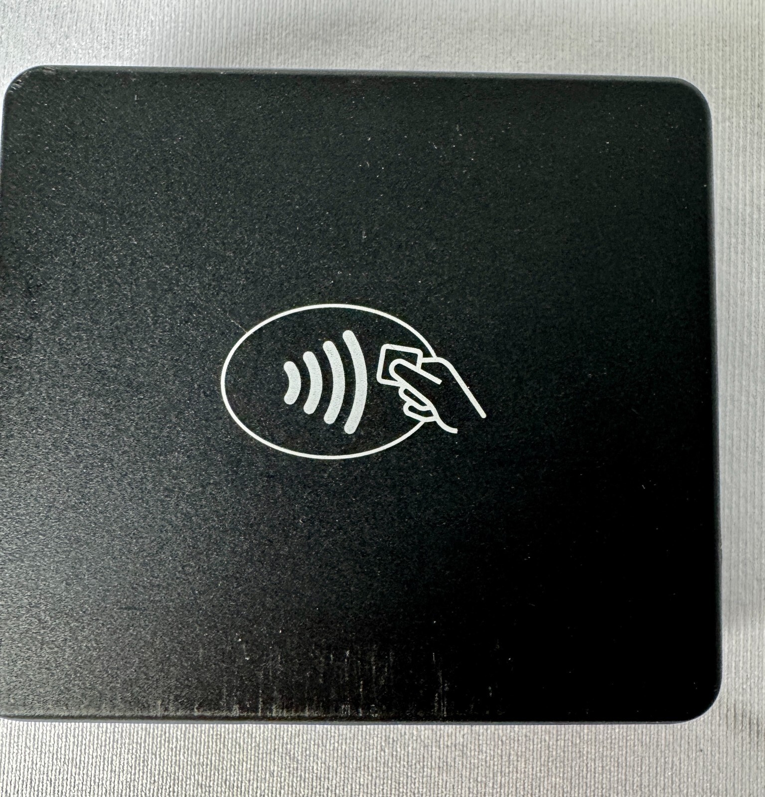BBPOS Chipper 2X BT Bluetooth Card Reader w/Charging Dock