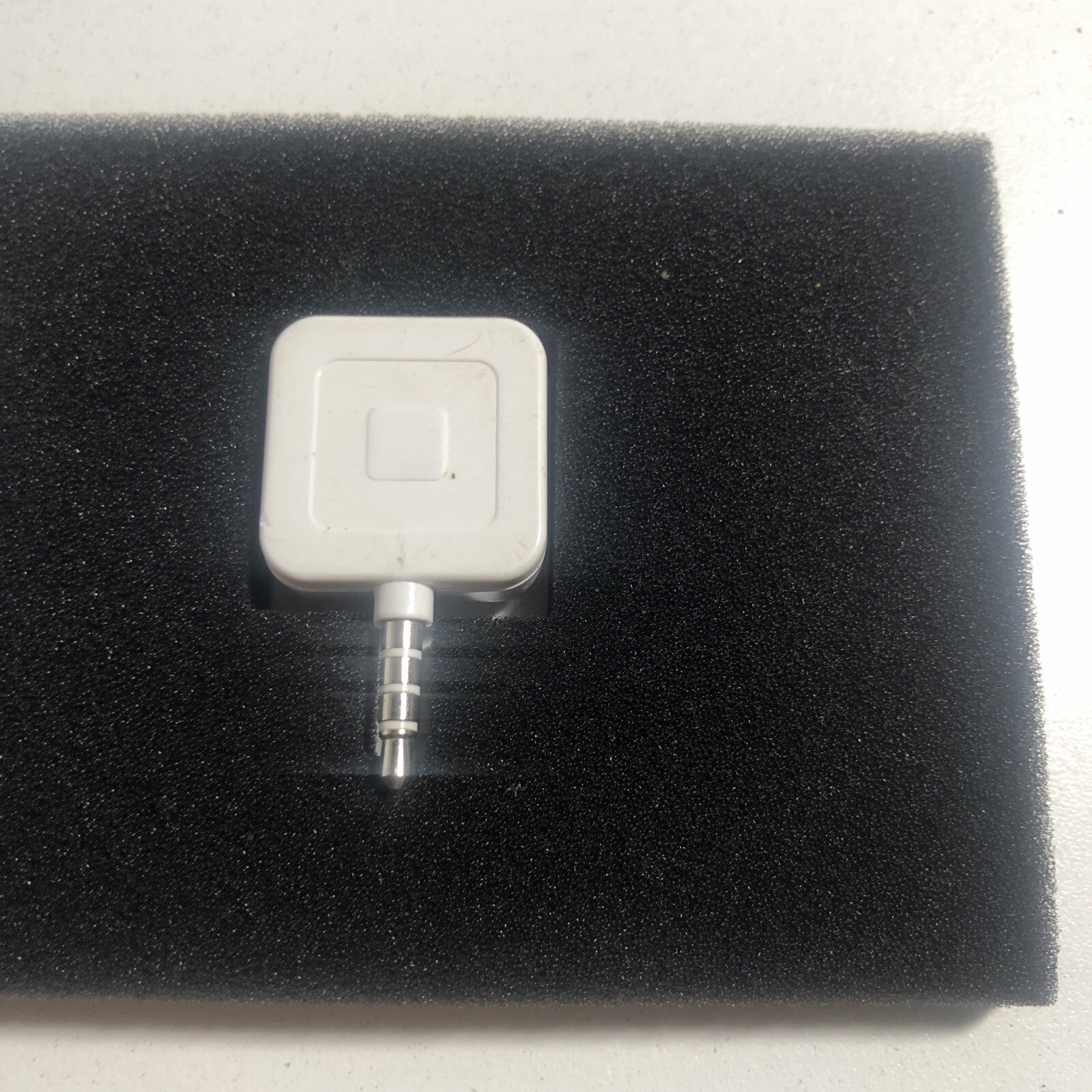 Square A-PKG-0206-01 Credit Debit Card Reader – White for Apple iPhone and…