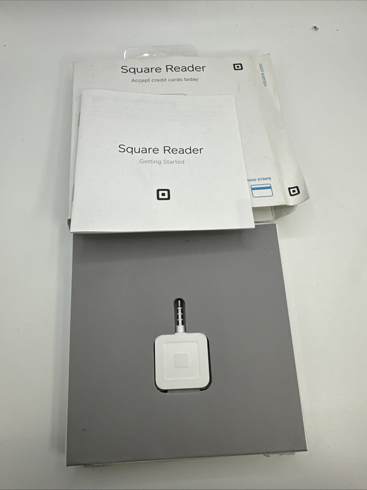 SQUARE Credit Card Reader – iPhone Android iPad 3.5mm Headphone Jack Connector