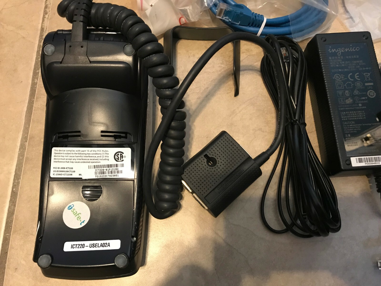 Ingenico ICT220 Credit Card Terminal CHIP Reader Great Shape w/ accessories