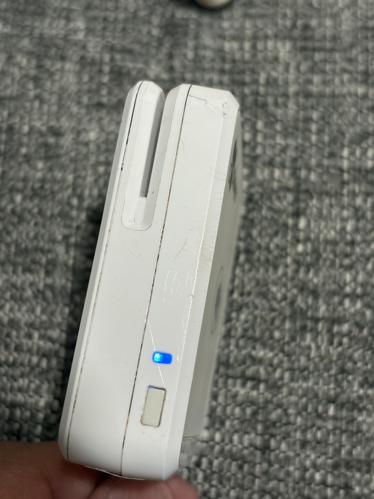 Clover Go RP457 A Contactless Chip Swipe Card Reader White W/Charging Dock cable