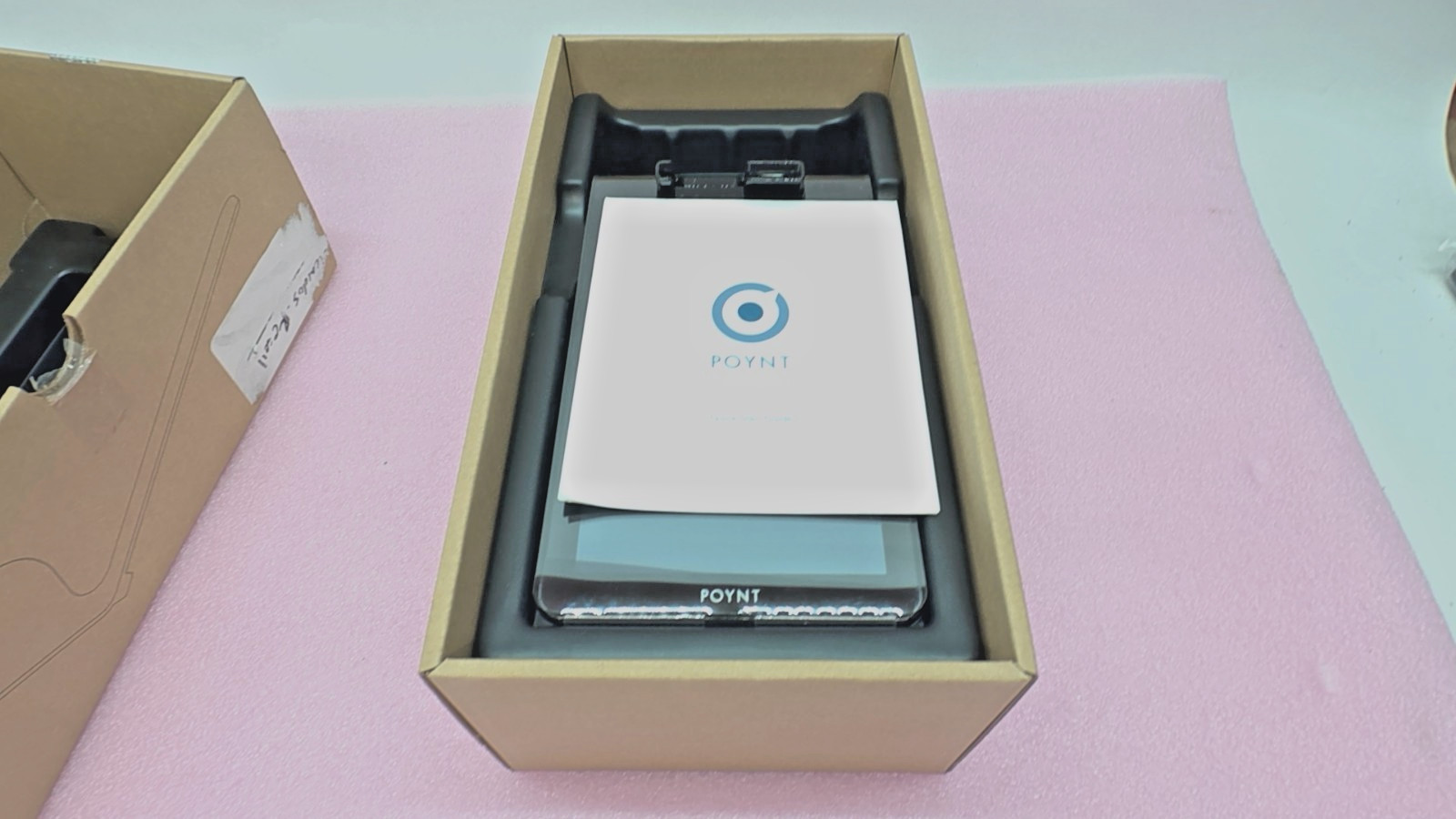 Poynt P3301 Smart Terminal POS Credit Card Reader WiFi 4G NFC EMV W/Dock T5