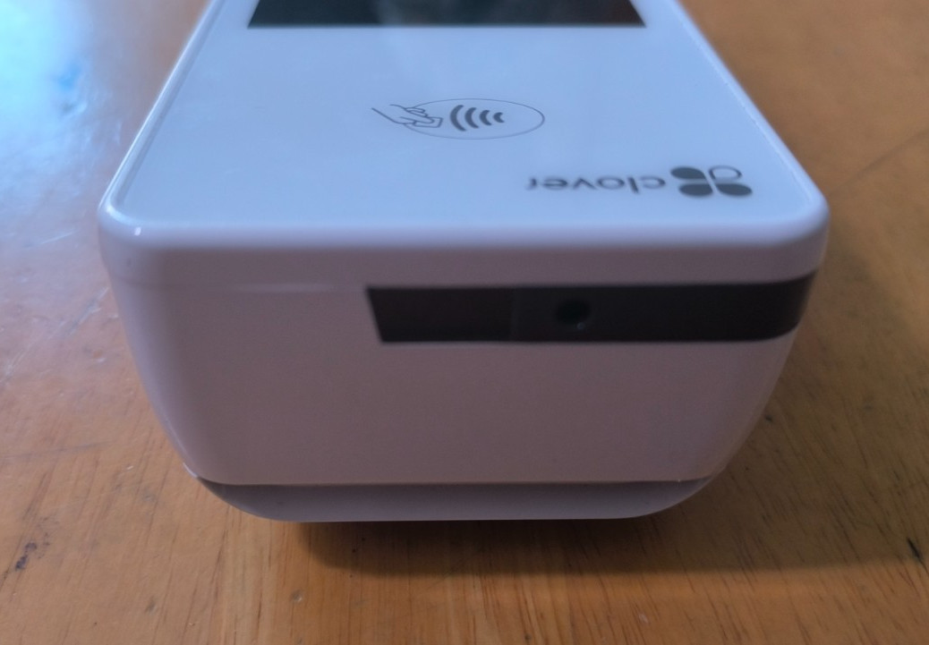 CLOVER FLEX C403 CREDIT CARD READER TERMINAL Turn on Free Case