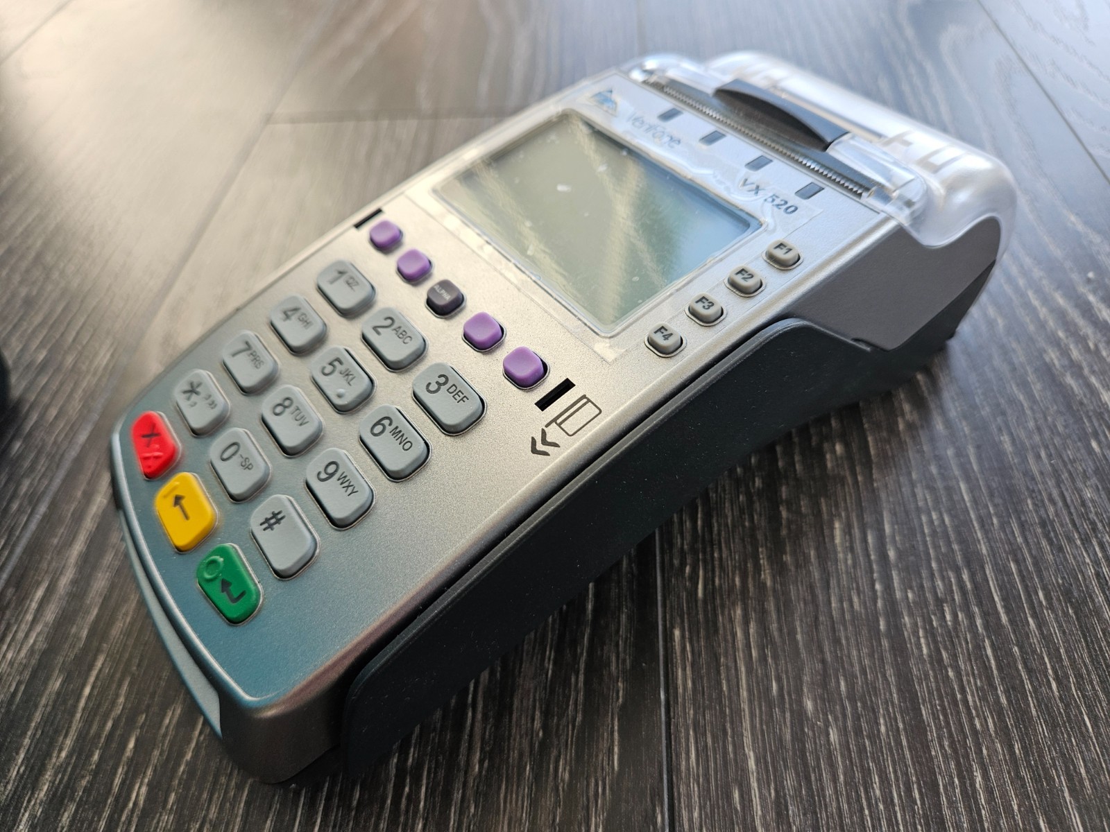 Verifone VX520 Credit Card Terminal all cables included excellent condition