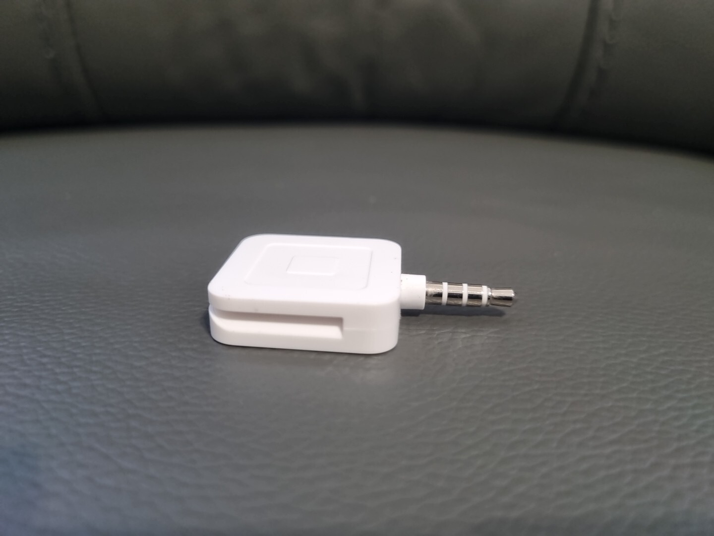 Square Credit Debit Card Reader 3.5mm Headphone Aux Jack White iPhone Android