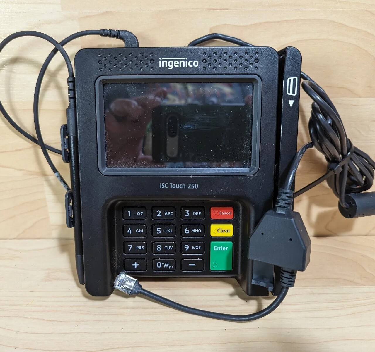 Ingenico ISC Touch 250 Credit Card Terminal Reader ISC250-31P3774B *UNTESTED*