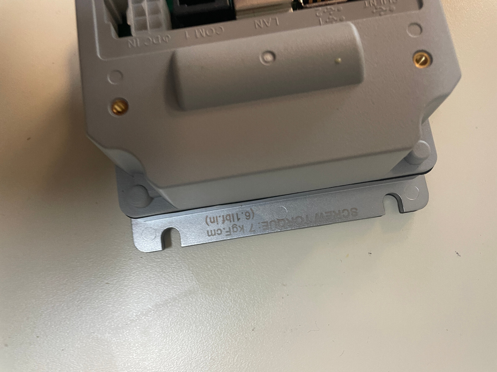 Verifone model UX115 M159-115-00-WWA