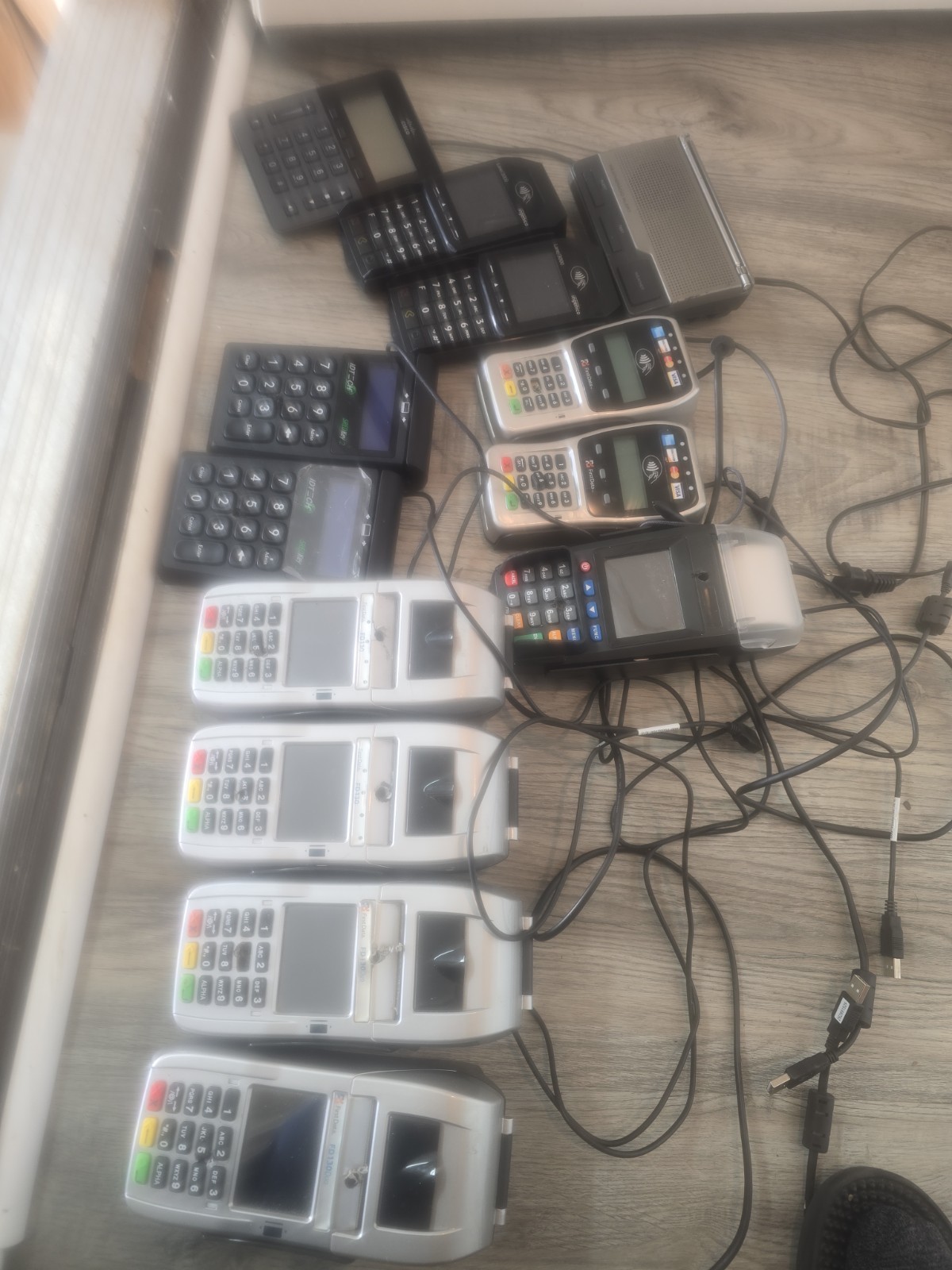 Lot of POS Credit Card Terminals Verifone Ingenico ID Tech – Damaged- Parts Only