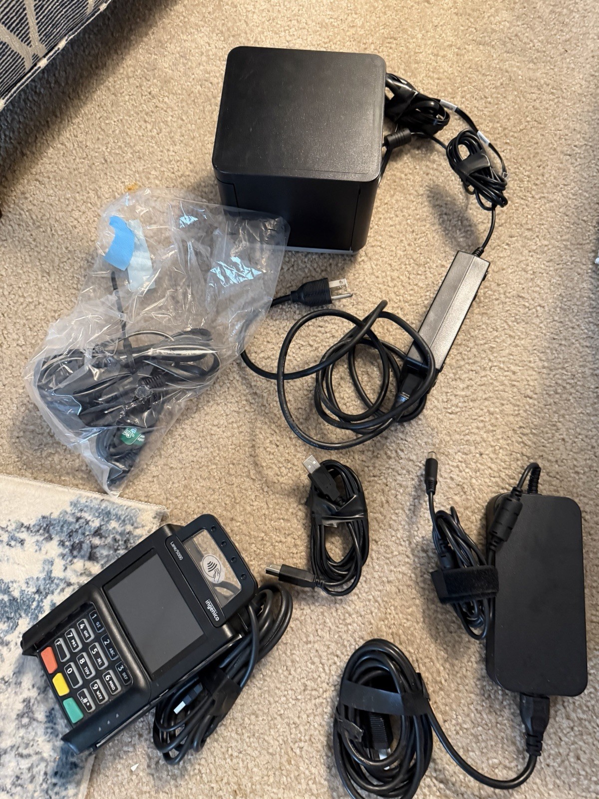 Talech POS system with Dual touchscreens and ingenico lane/3000 EMV card reader