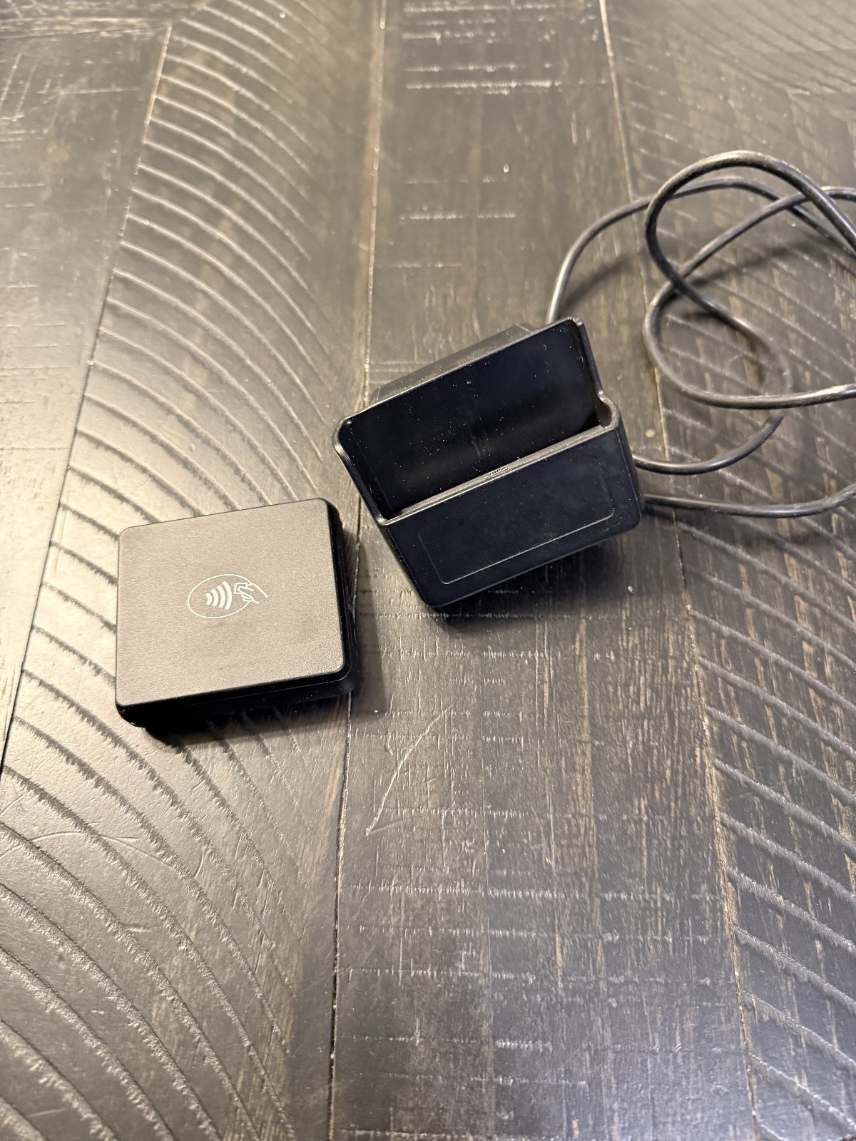 BBPOS Chipper 2X BT with Charging Dock – Bluetooth Card Reader | Used