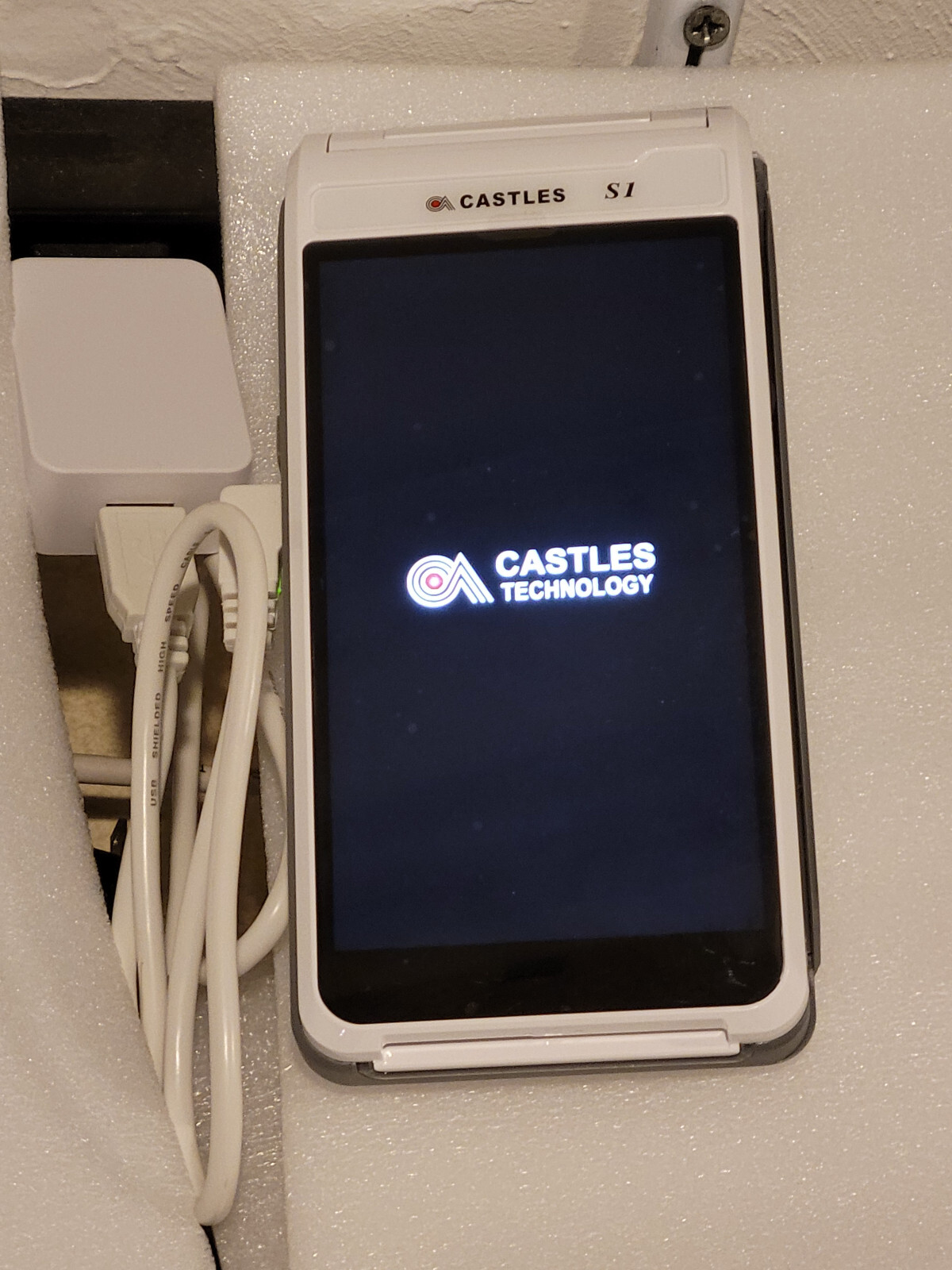 Castle Technology Saturn1000 Android Wireless POS Terminal W/ Virtual Keypad