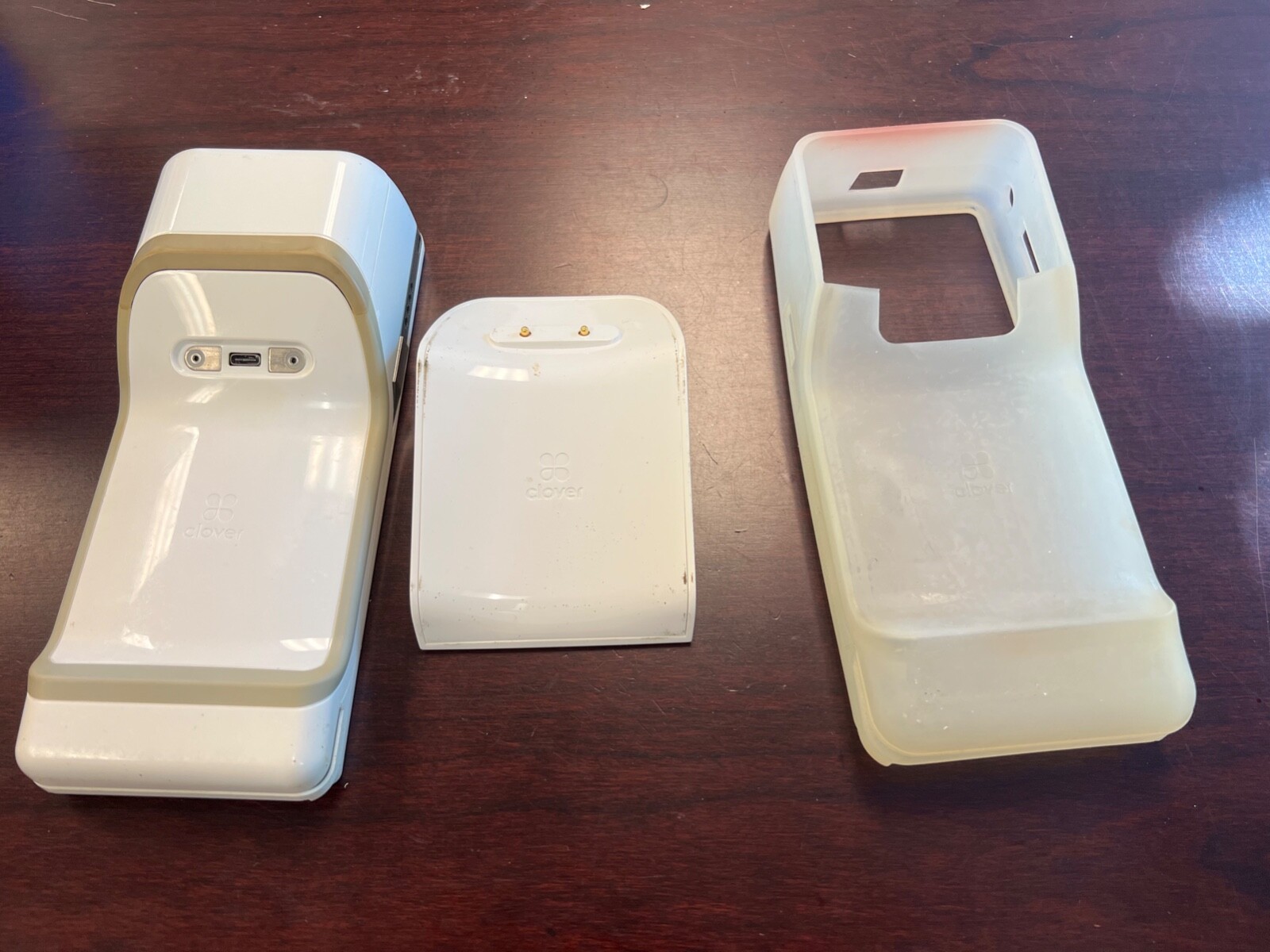 Clover Station Credit Card Reader and Charging Station