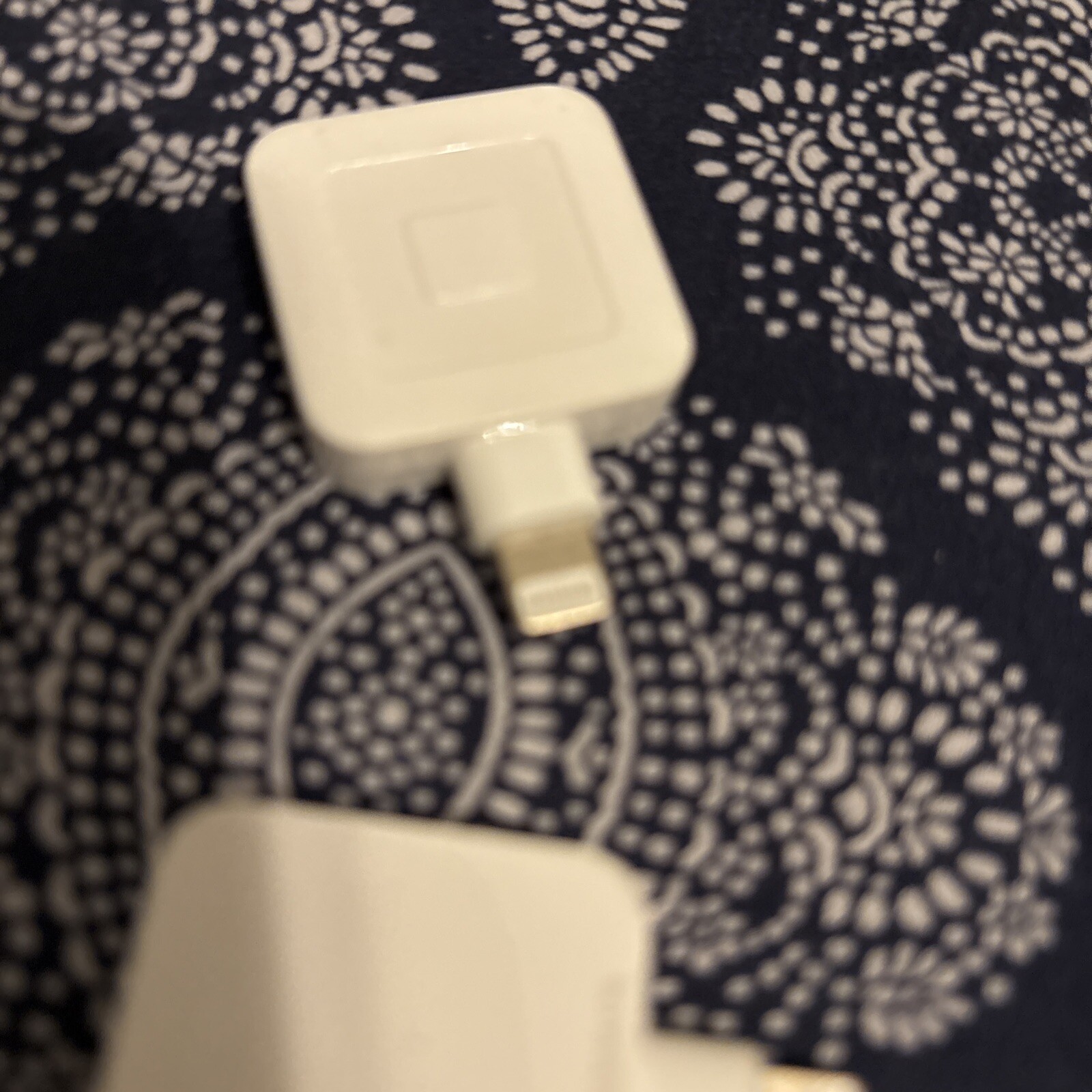 Square A-PKG-0206-01 Credit Debit Card Reader – White for Apple iPhone and iPad