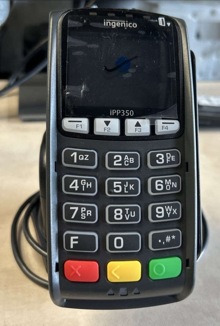 Lot of 16 Ingenico IPP350 Credit Card Reader Terminal w/ stands SEN351009
