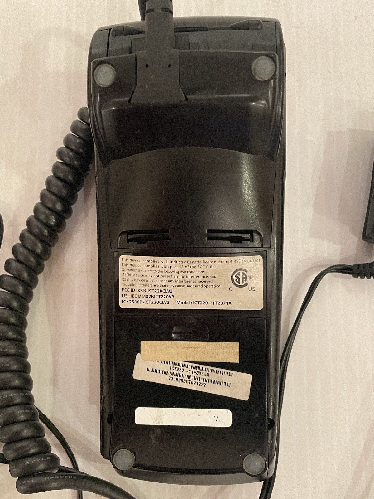 Ingenico iCT220 Credit Card Terminal w/ Cable