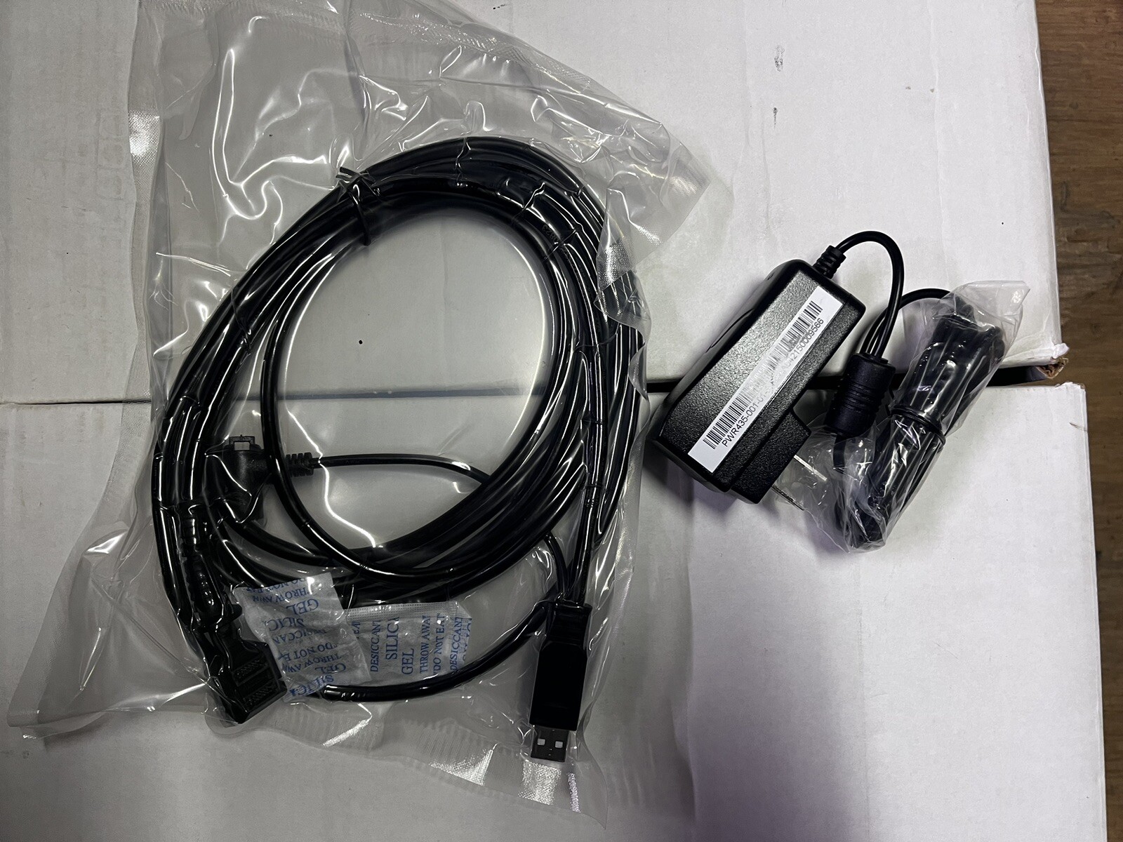 NISB COMBO USB Cable w/ in-line power+Power Supply (CBL282-04 & PWR435-001-01-A)