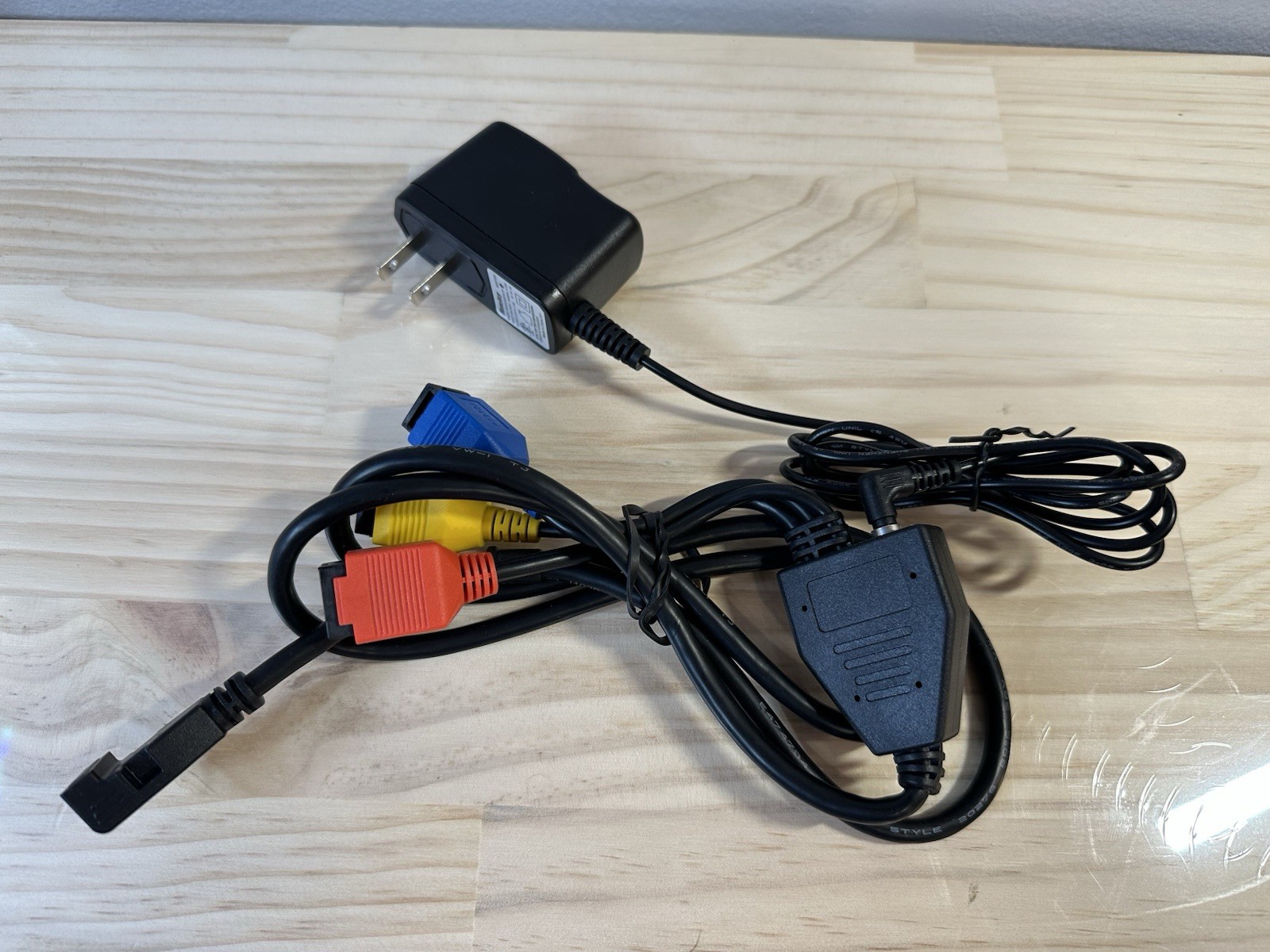 PAX S300 Cord, Standard Pigtail/Comm Hub Cables Power Adapter Red Yellow Blue