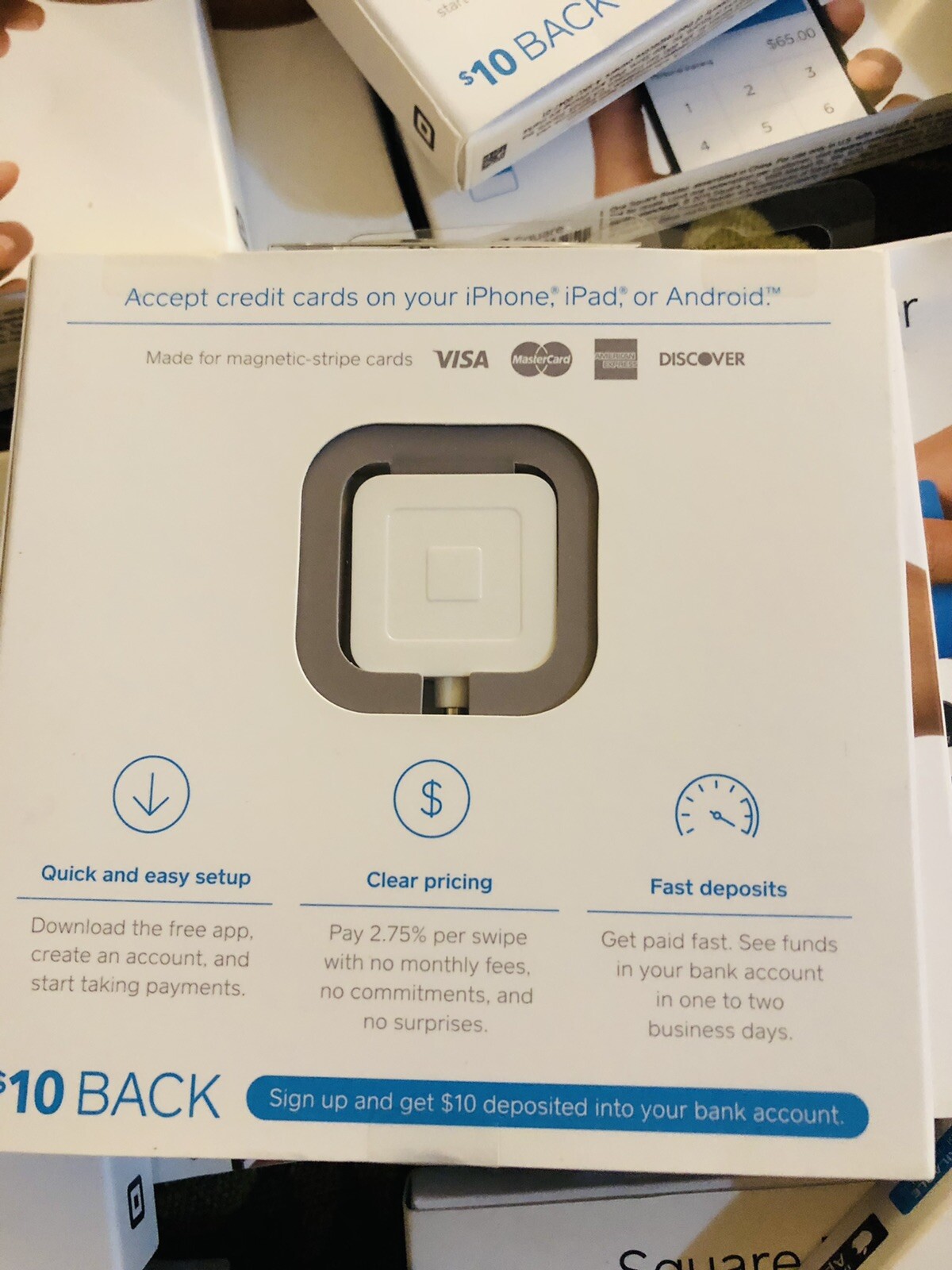18 Square A-SKU-0047-01 Credit Debit Card Reader – White For iPhone and Android