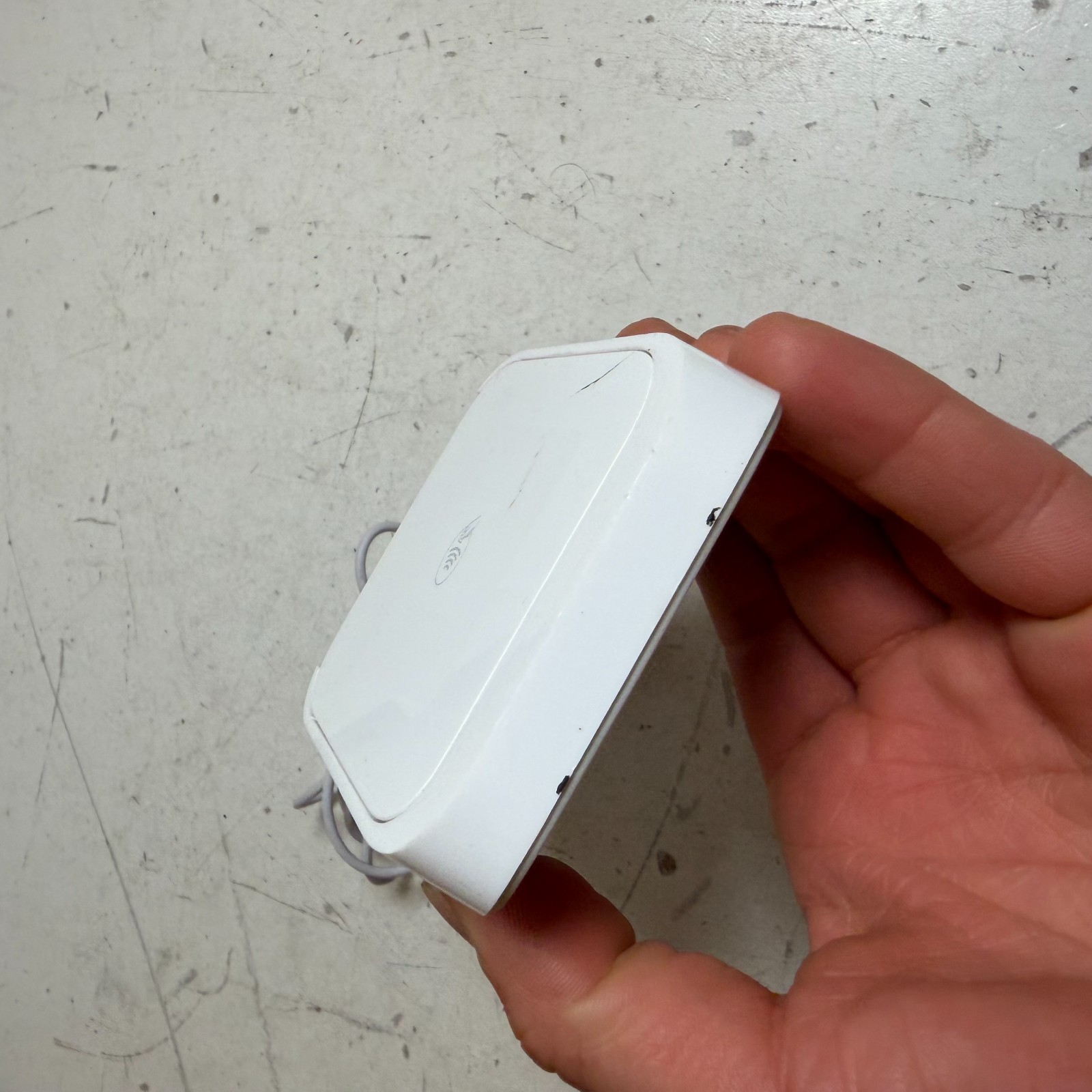 Square White 2nd Generation Contactless and Chip Reader Dock with USB Cable