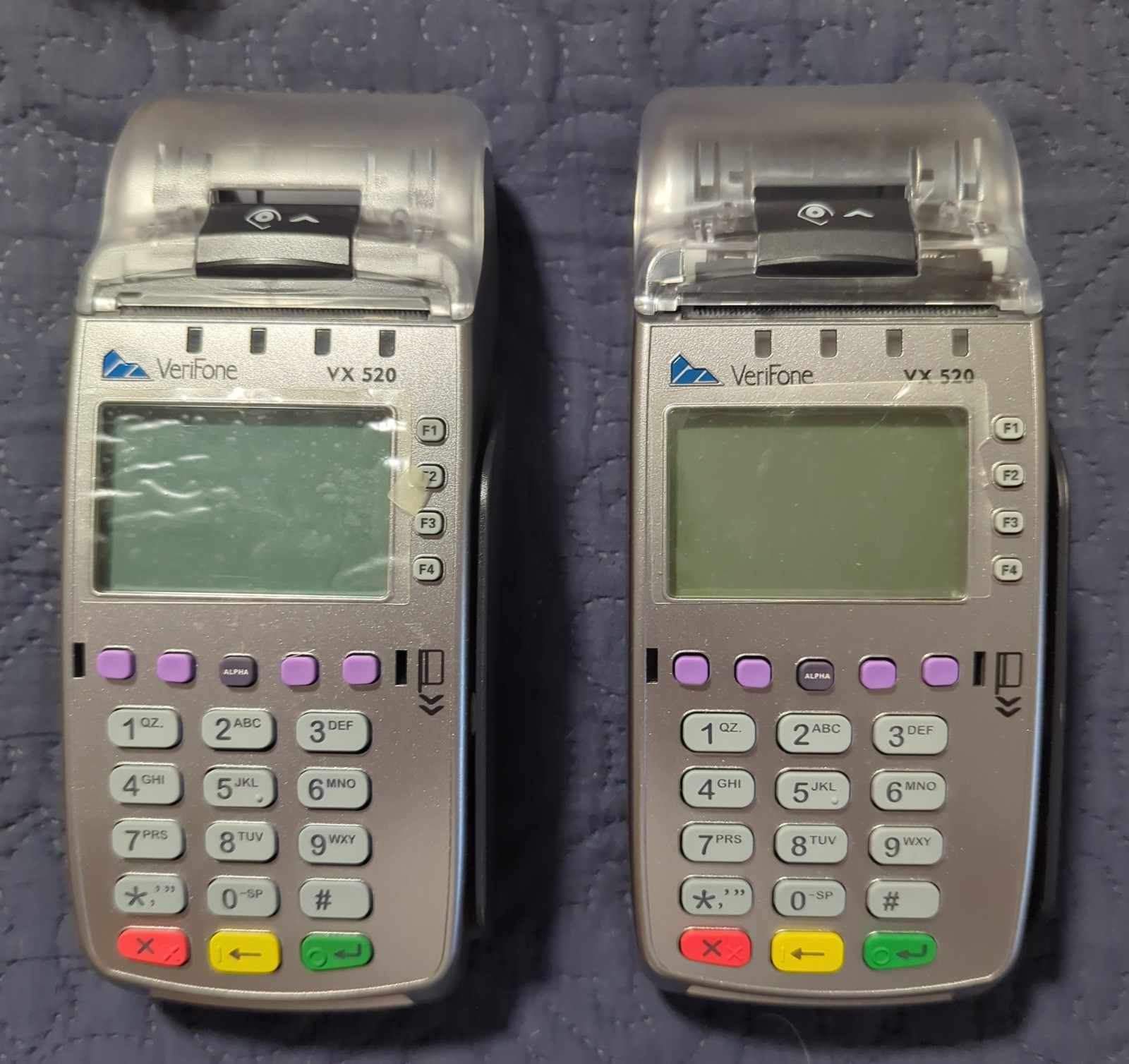 Lot of 2 VeriFone Vx 520 POS Debit / Credit Card Terminal Powers On