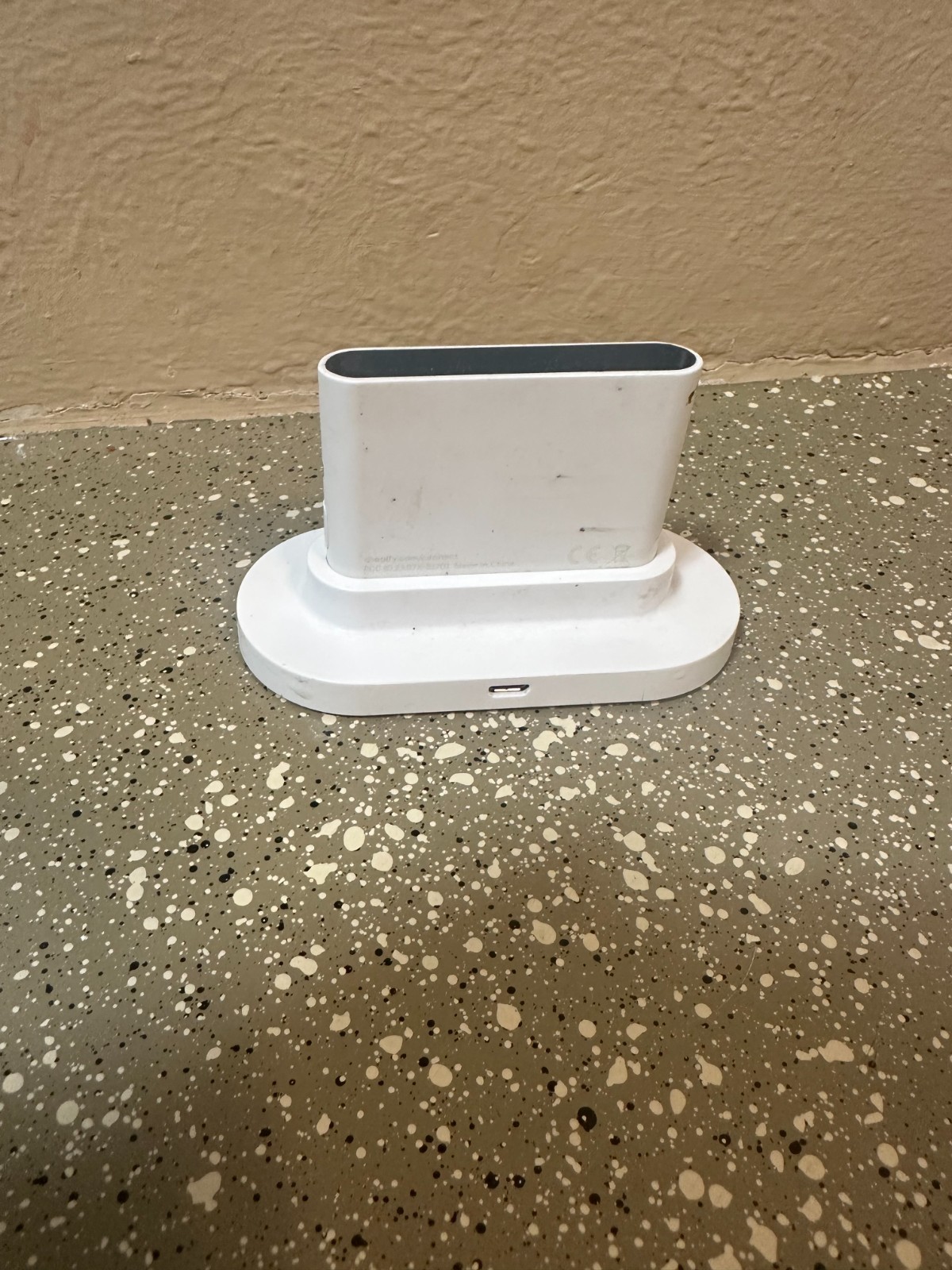 Shopify Chip and Swipe Credit Card Reader Wireless White Model S1701