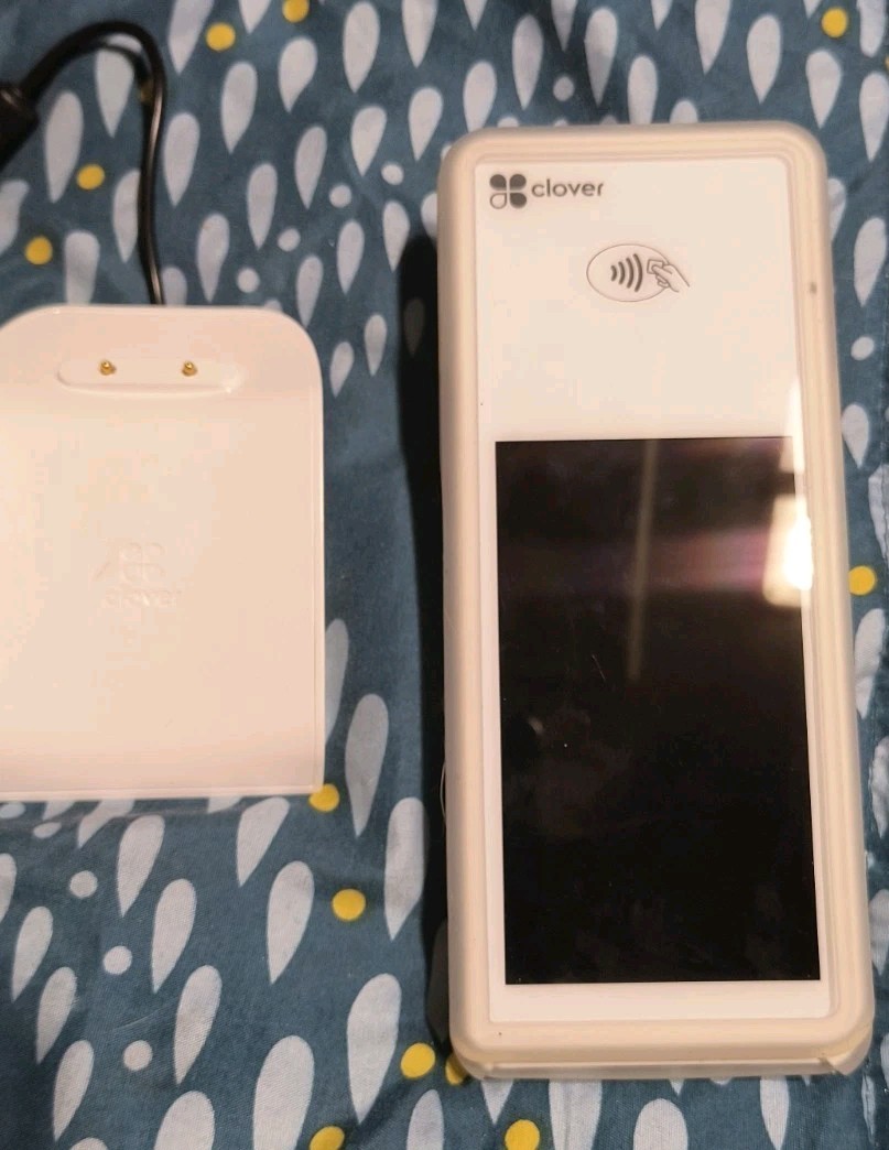 Clover Flex Credit Card Machine and Charger Model K400
