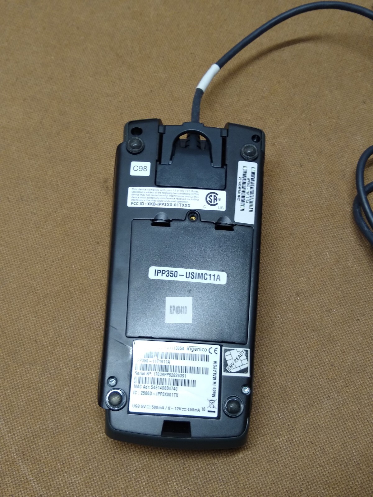 Ingenico Credit Card Payment Terminal IPP350 Powers on