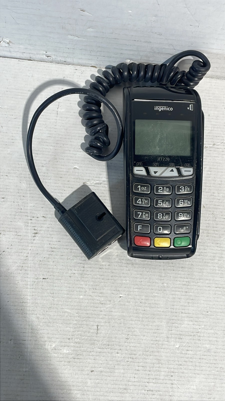 Ingenico iCT220 & VeriFone VX520 Credit Card Payment Terminals Lot Of 2
