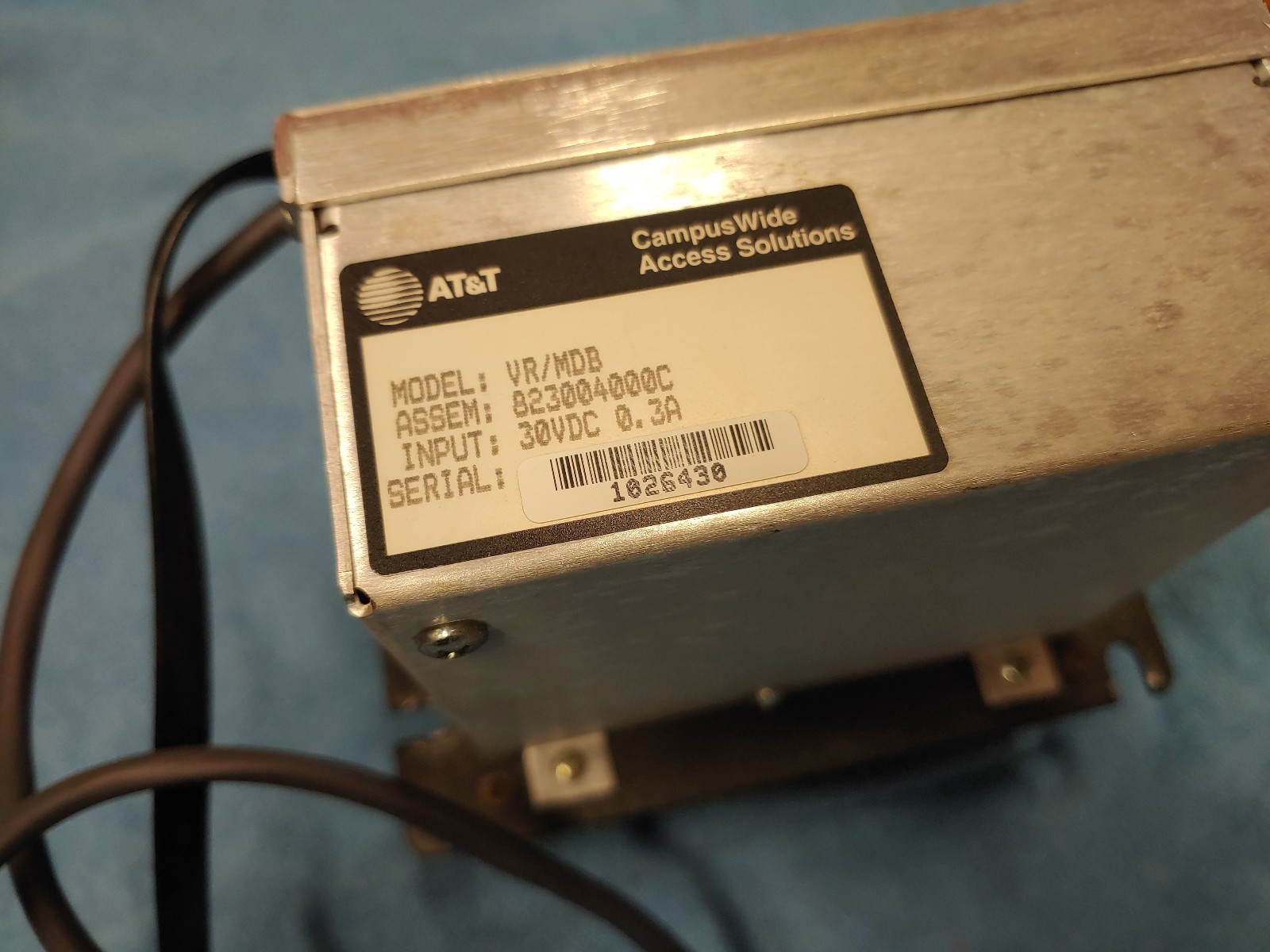 AT&T model: Vr/Mdb Vending card Reader 30VDC .3A Hpn-823-004-000 Rev: C