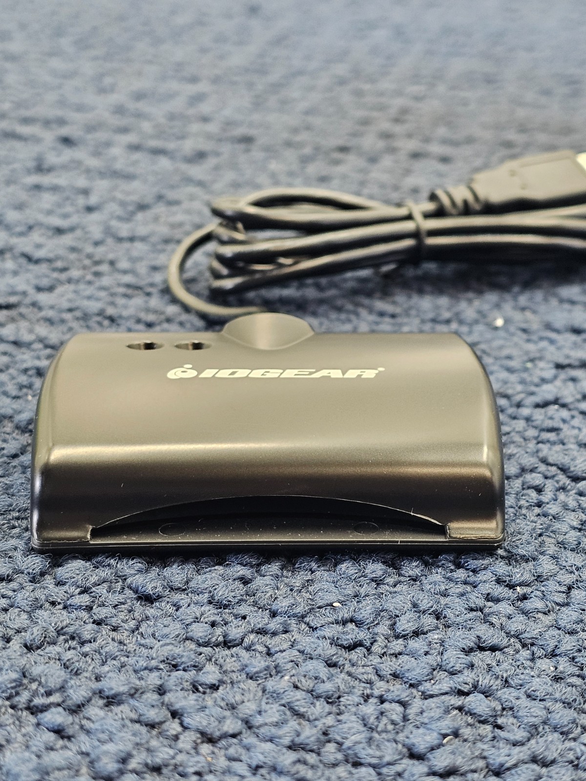 IOGEAR GSR202 USB Common Access Card Reader For Use With CAC Software – Black
