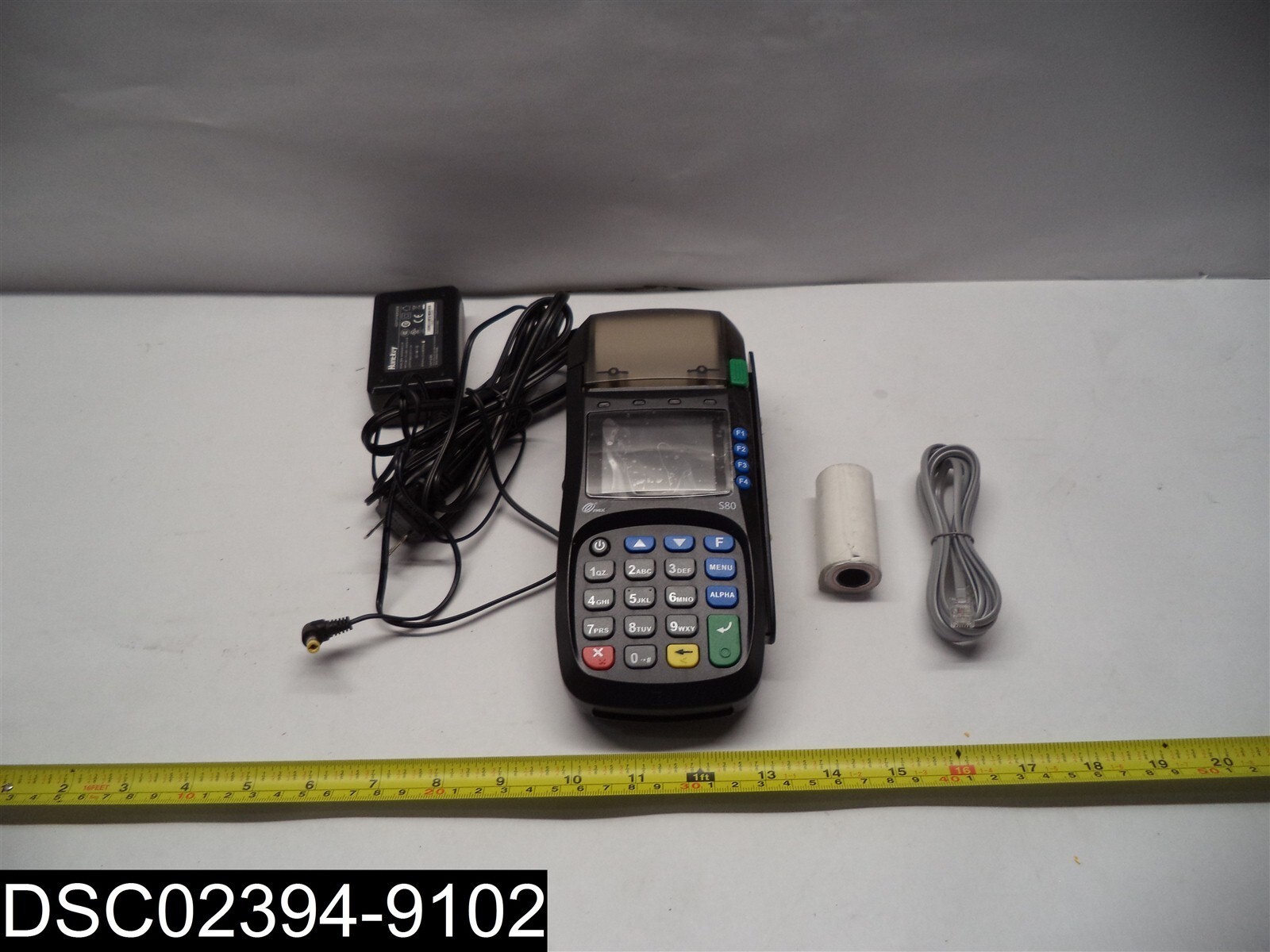 SCRATCHED: M252-103-03-NAA-3 Verifone VX520 Dial Up Terminal- Model