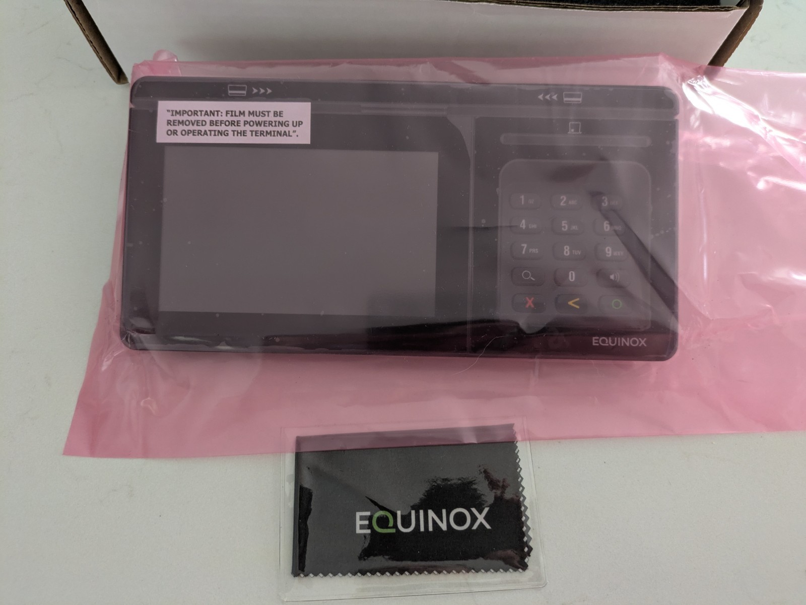 NEW Equinox Luxe 8500i LCD Touchscreen Payment Terminal (no cables)