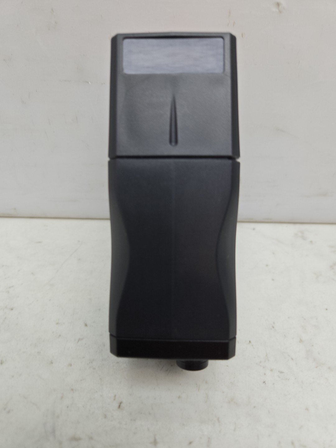 Omron V400-F350 2D Bar Code Reader Used Read Cracked Housing See Pictures